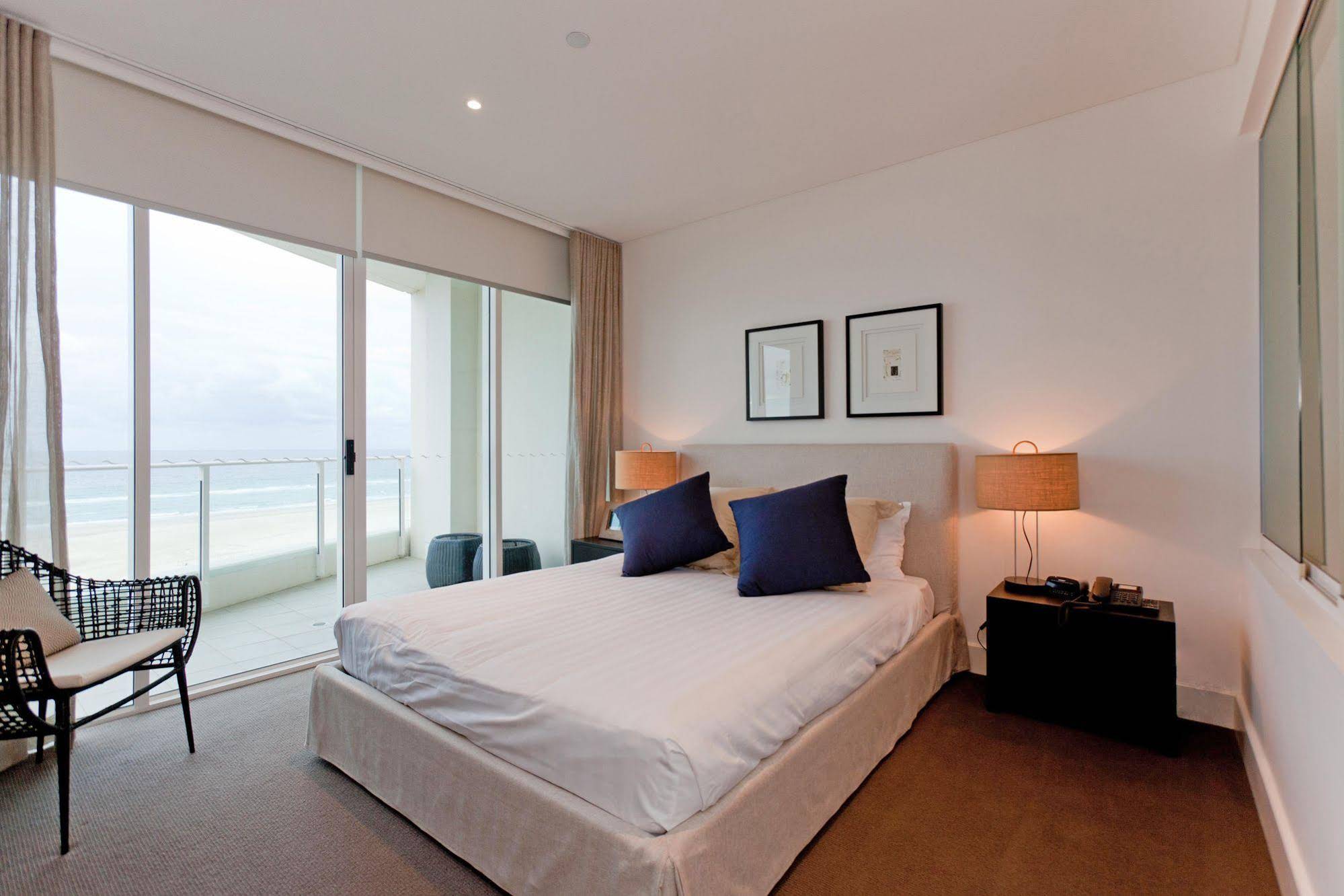 Australis Kirra Surf Apartments