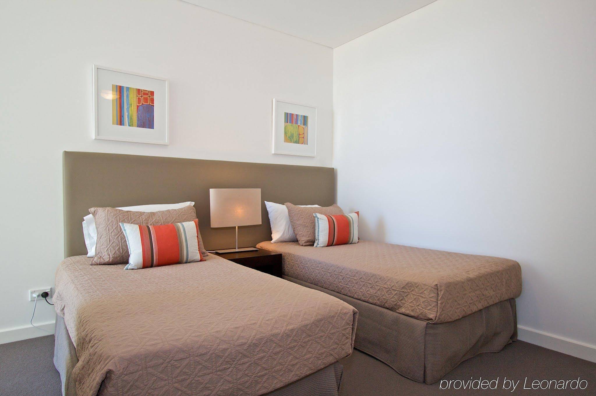 Australis Kirra Surf Apartments
