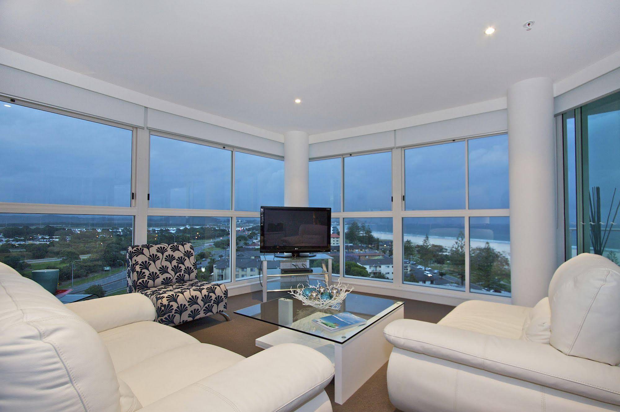 Australis Kirra Surf Apartments
