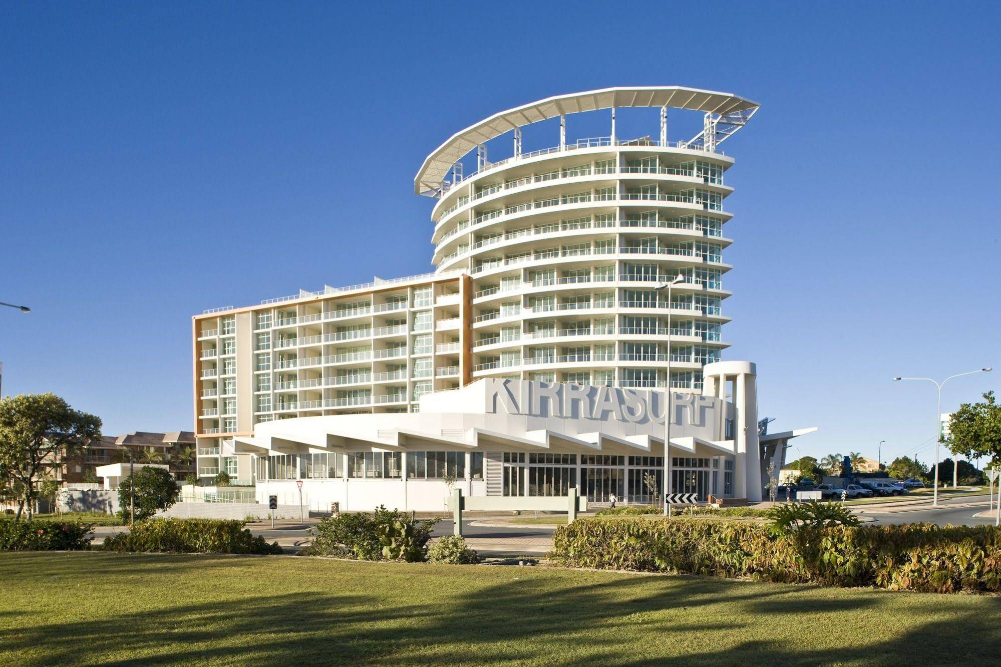 Australis Kirra Surf Apartments