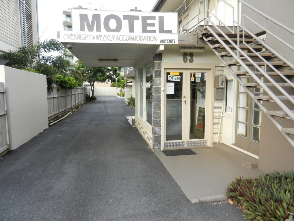 Golden Shores Airport Motel