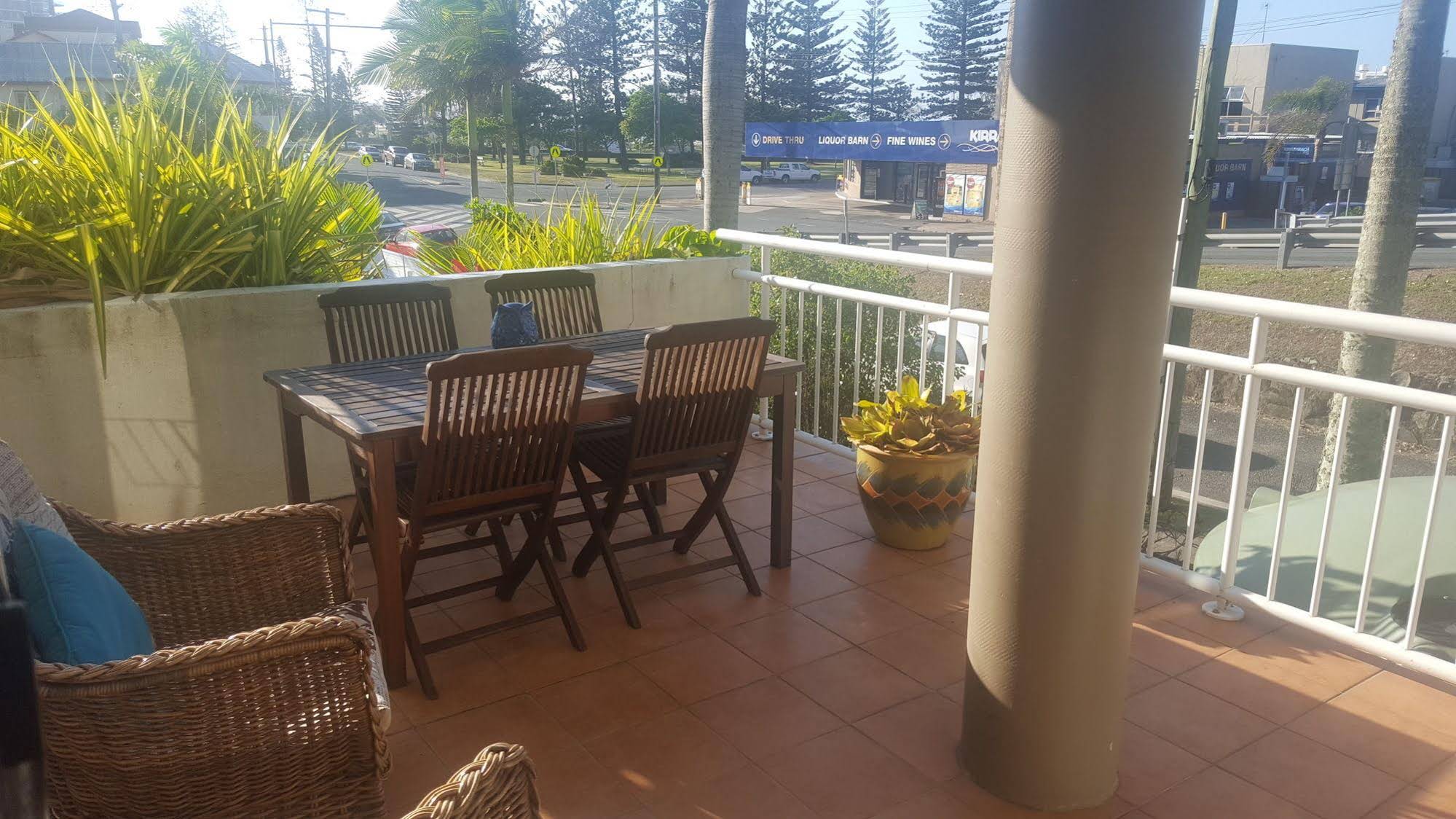 Kirra Palms Holiday Apartments