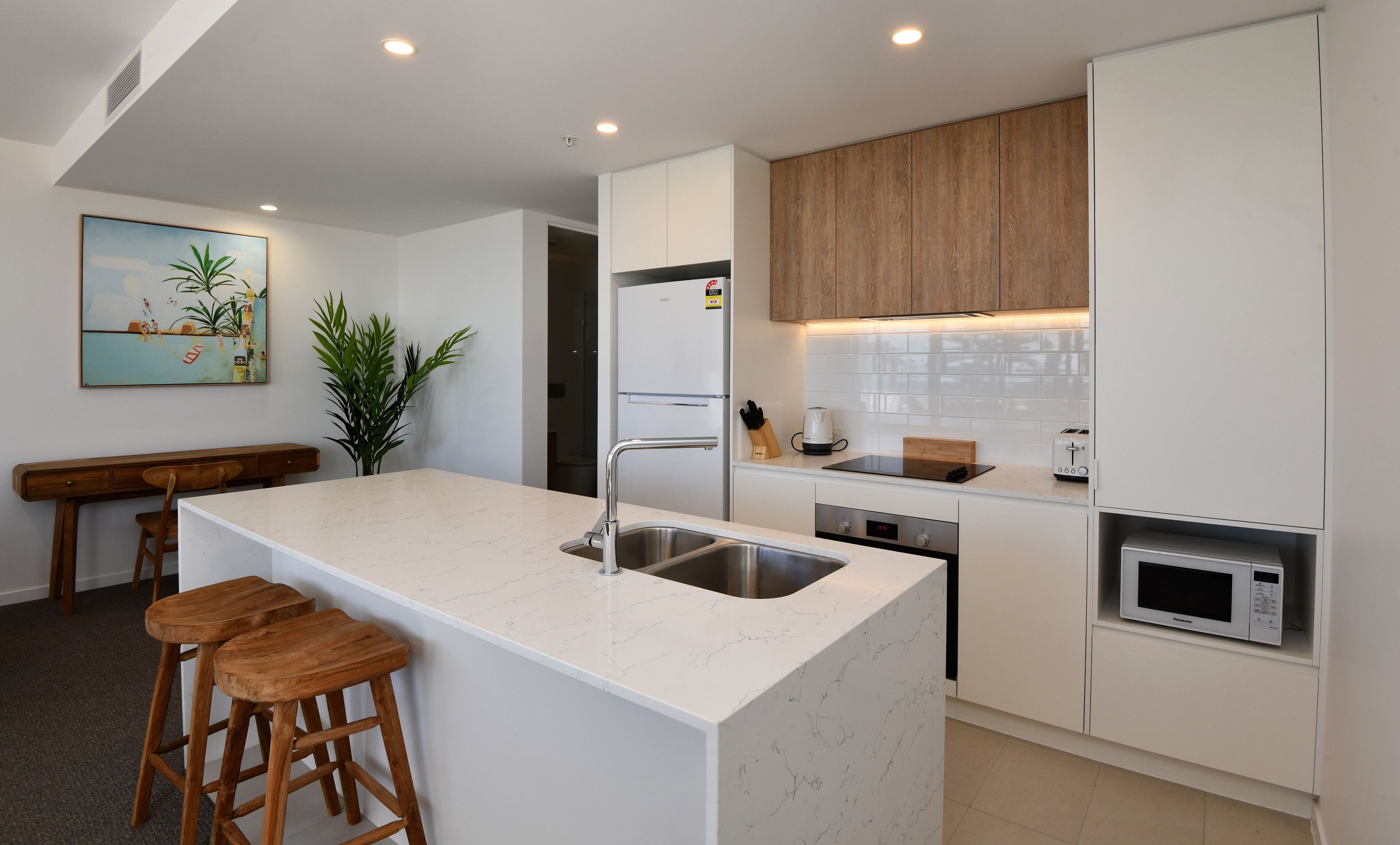 X Kirra Apartments