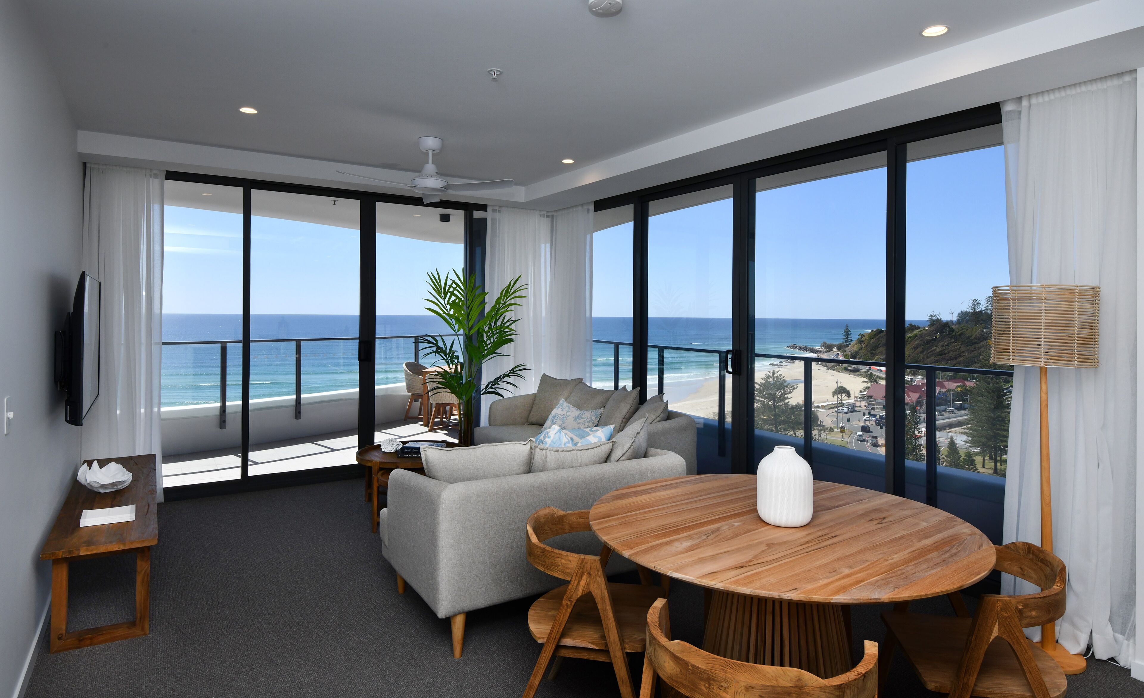 X Kirra Apartments
