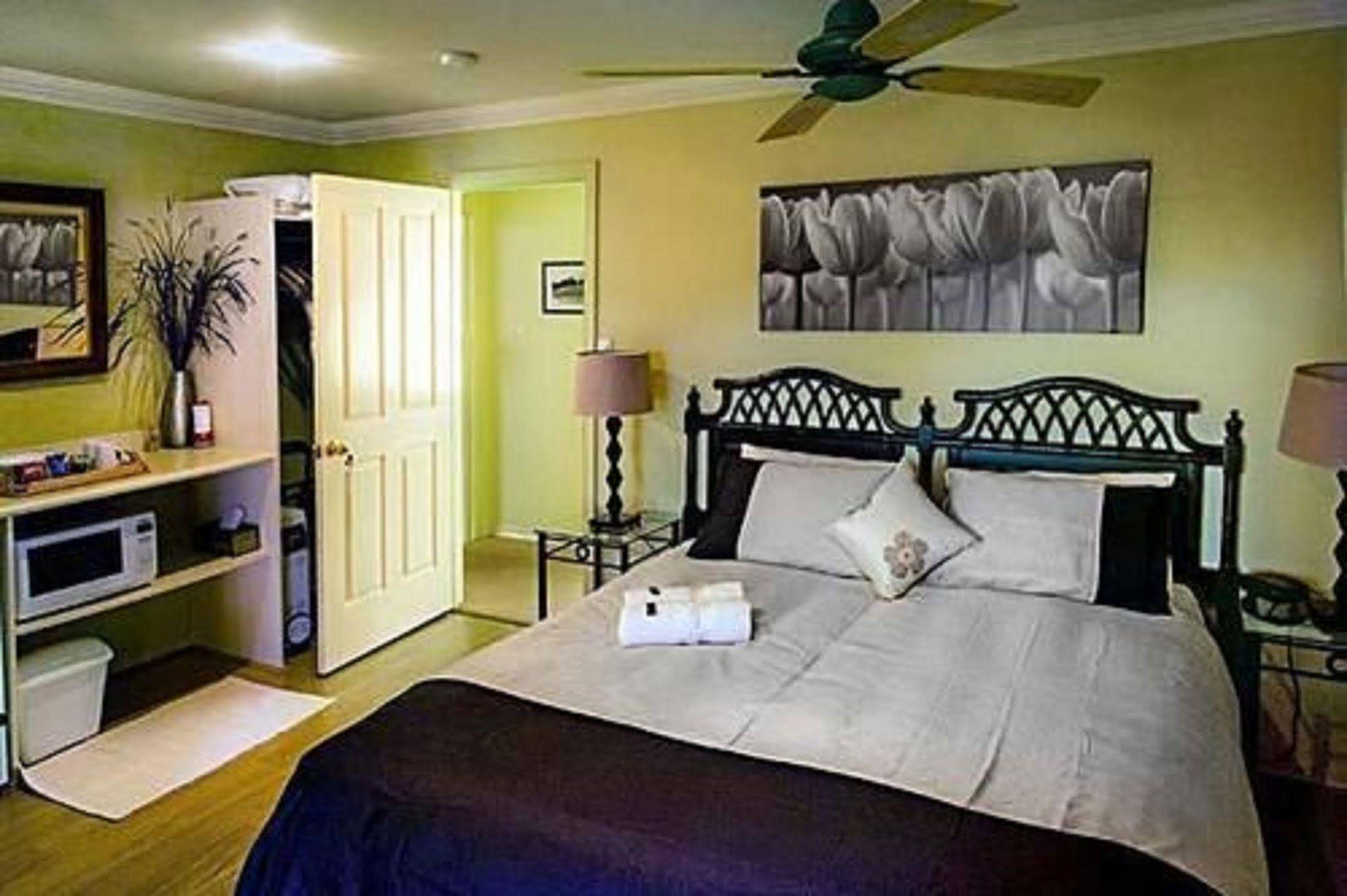 Kallora Escape Bed & Breakfast