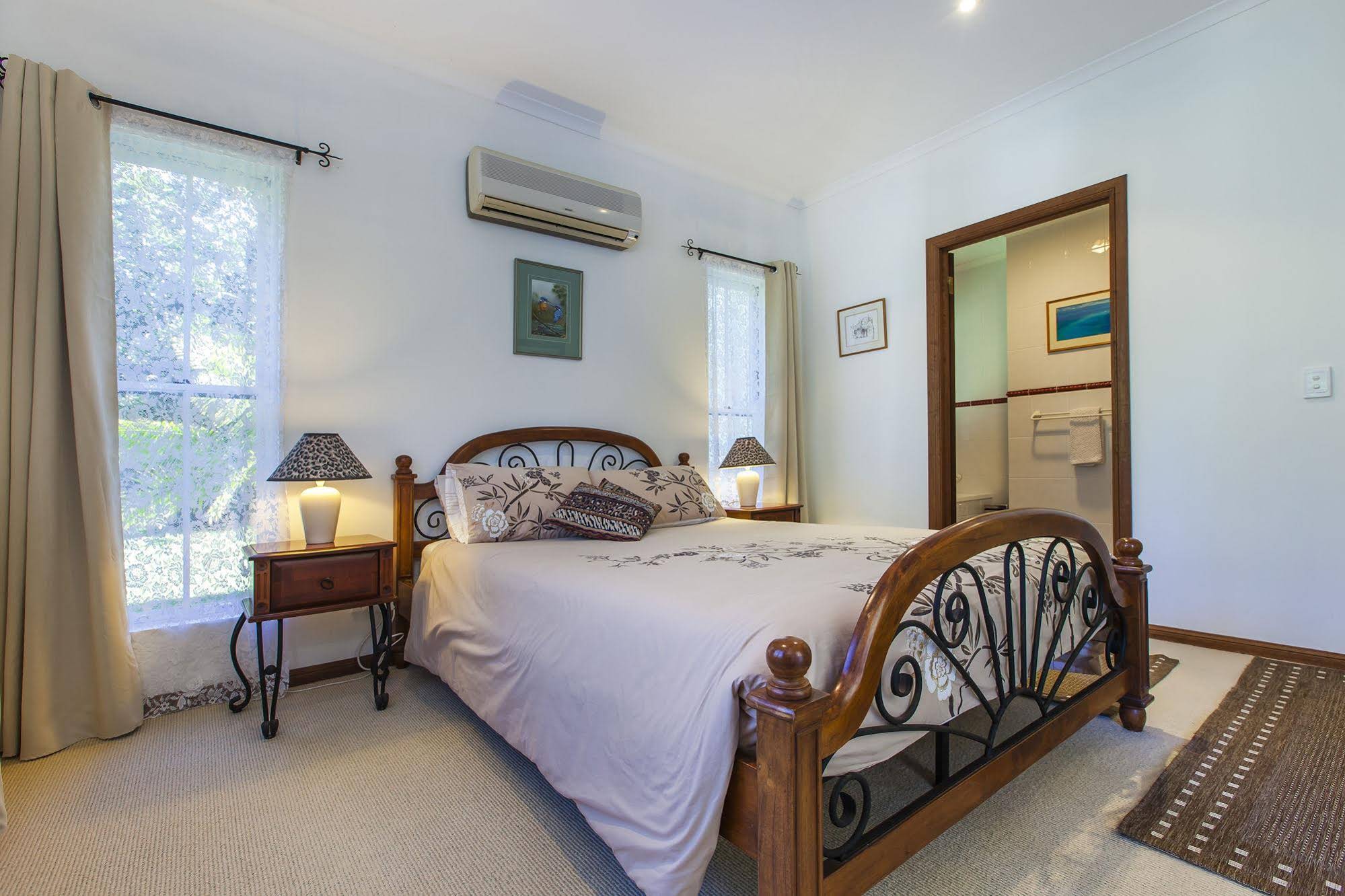 Kingfishers Manor