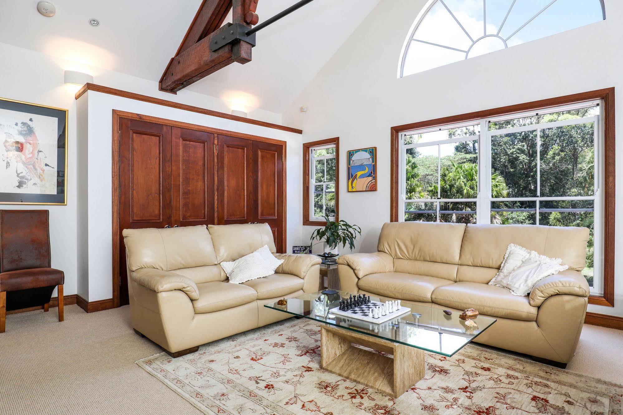 Kingfishers Manor