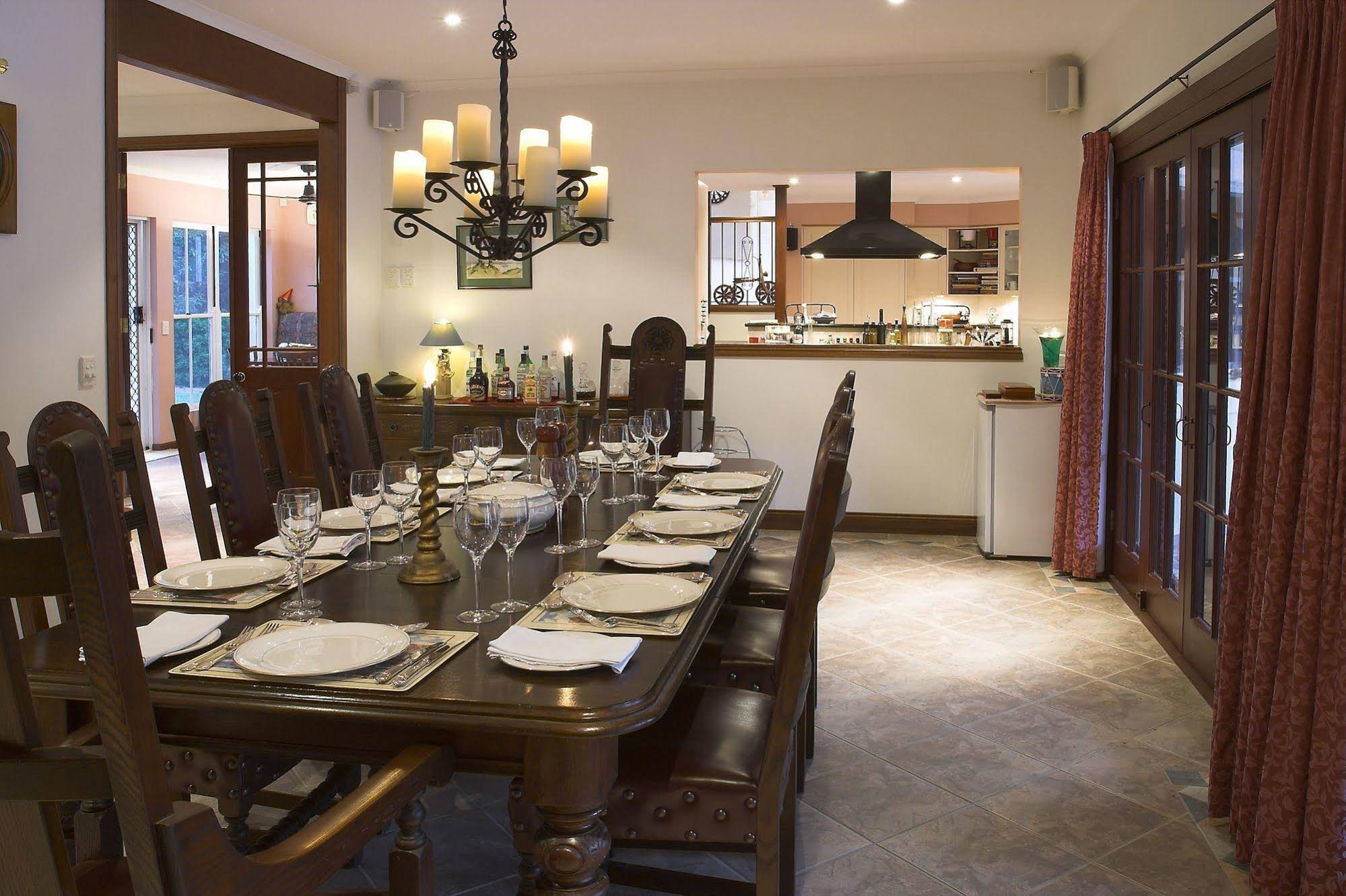 Kingfishers Manor