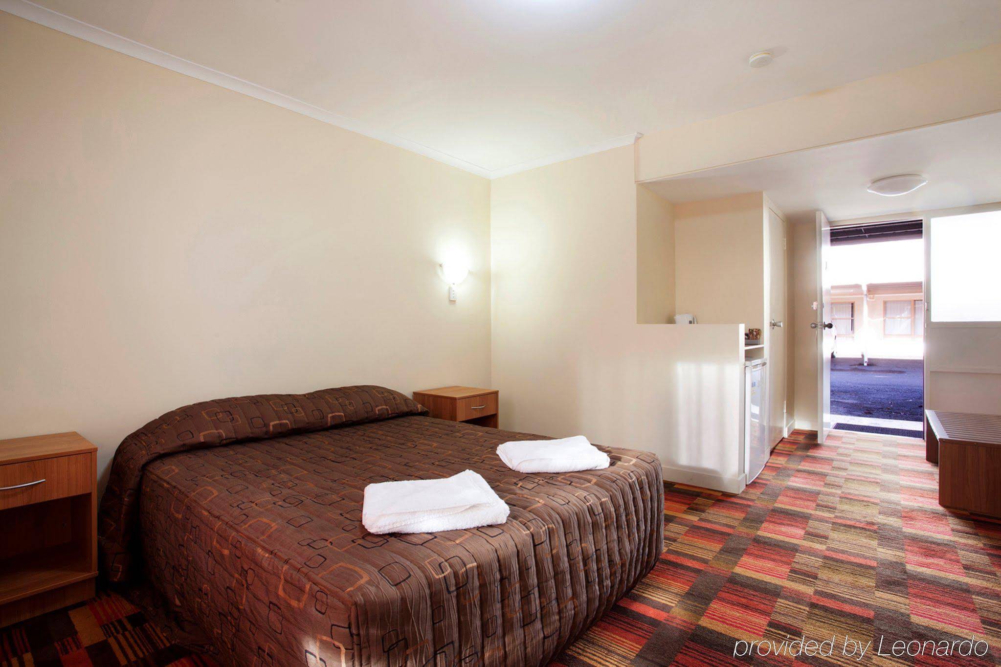 Nightcap at Balaclava Hotel