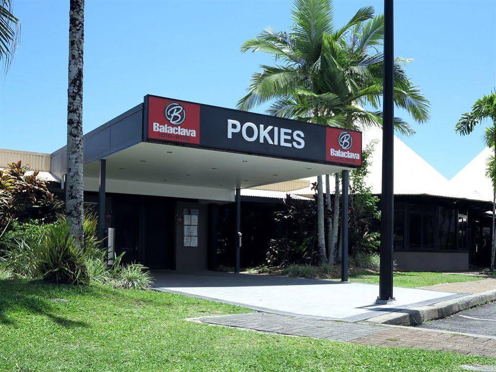 Nightcap at Balaclava Hotel