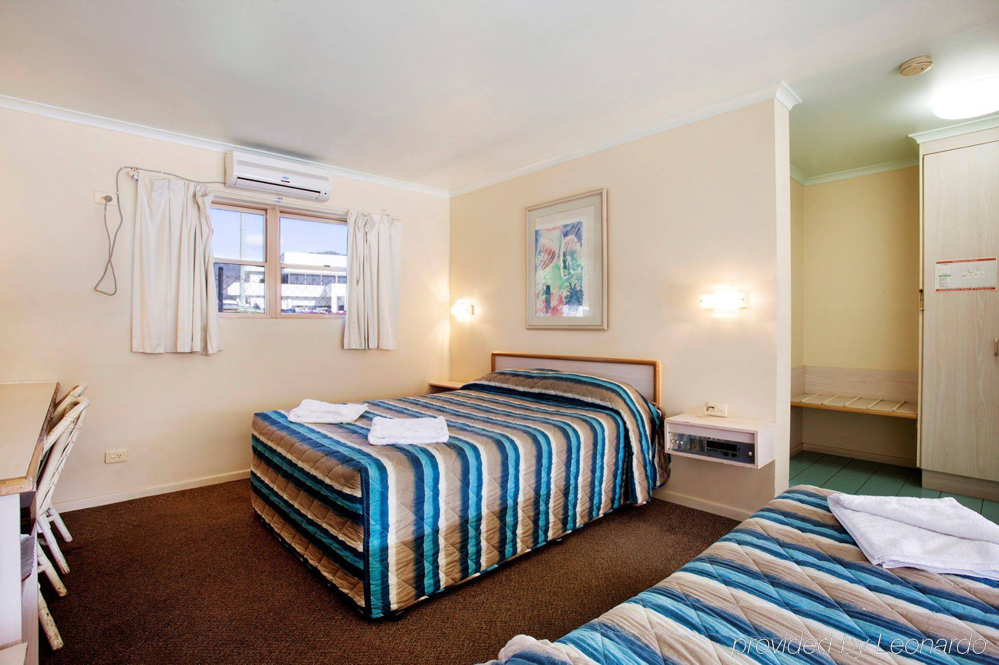 Nightcap at Balaclava Hotel