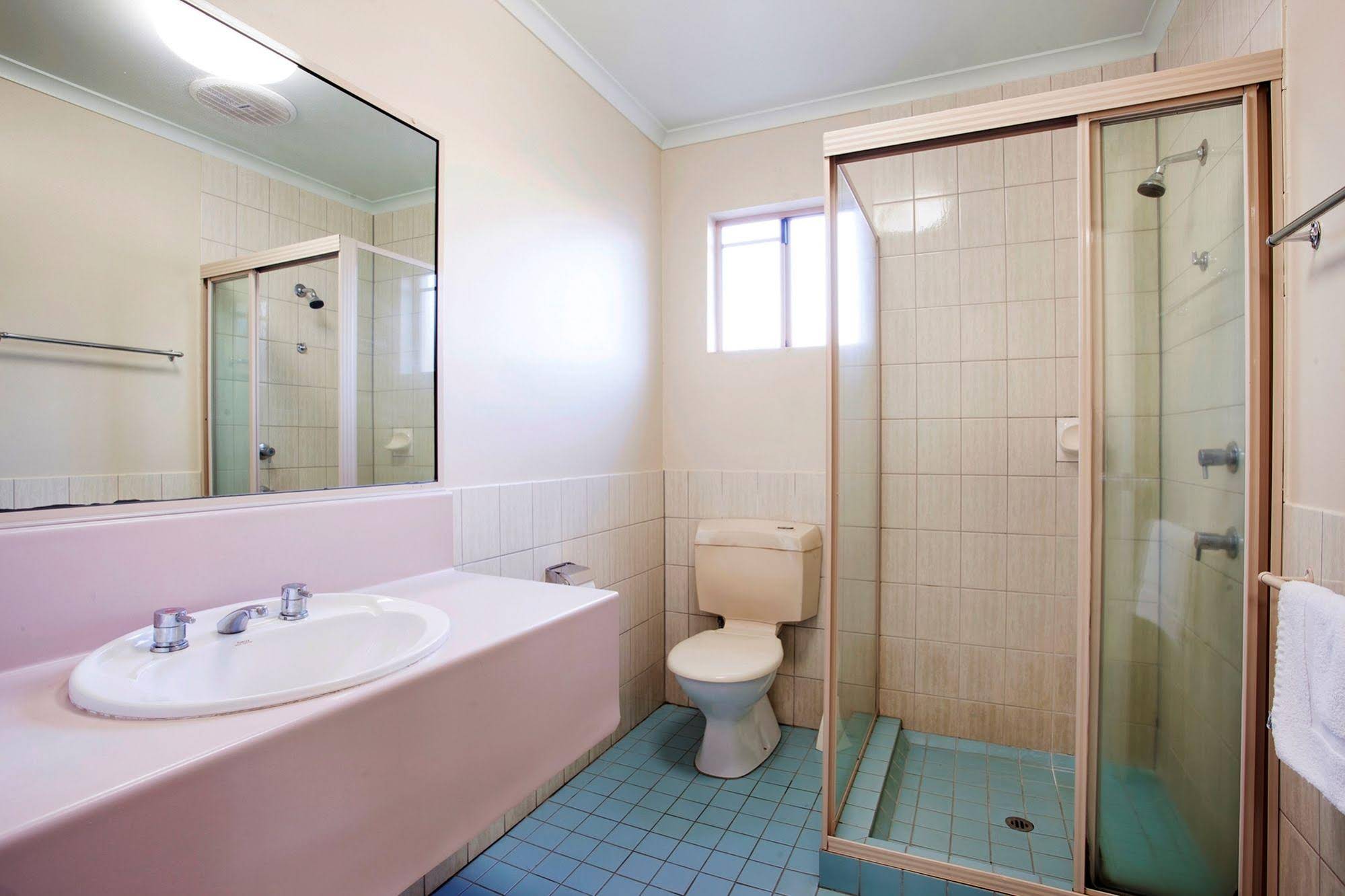 Nightcap at Balaclava Hotel