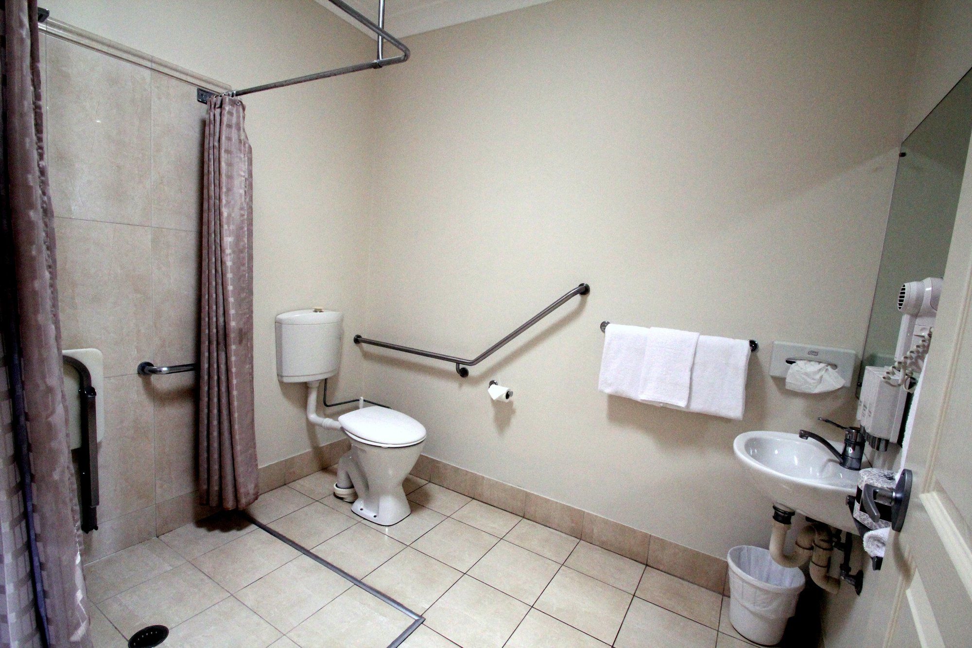 Midlander Motor Inn