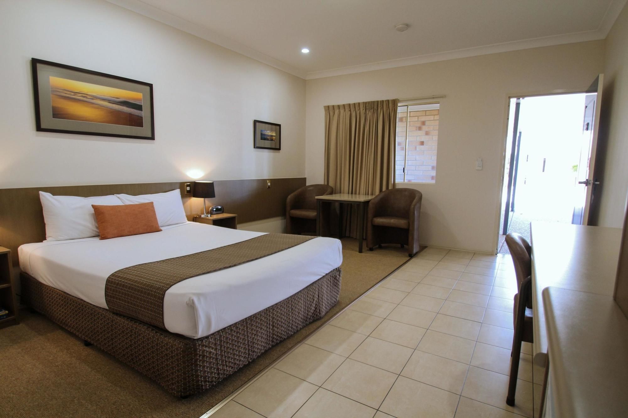 Midlander Motor Inn