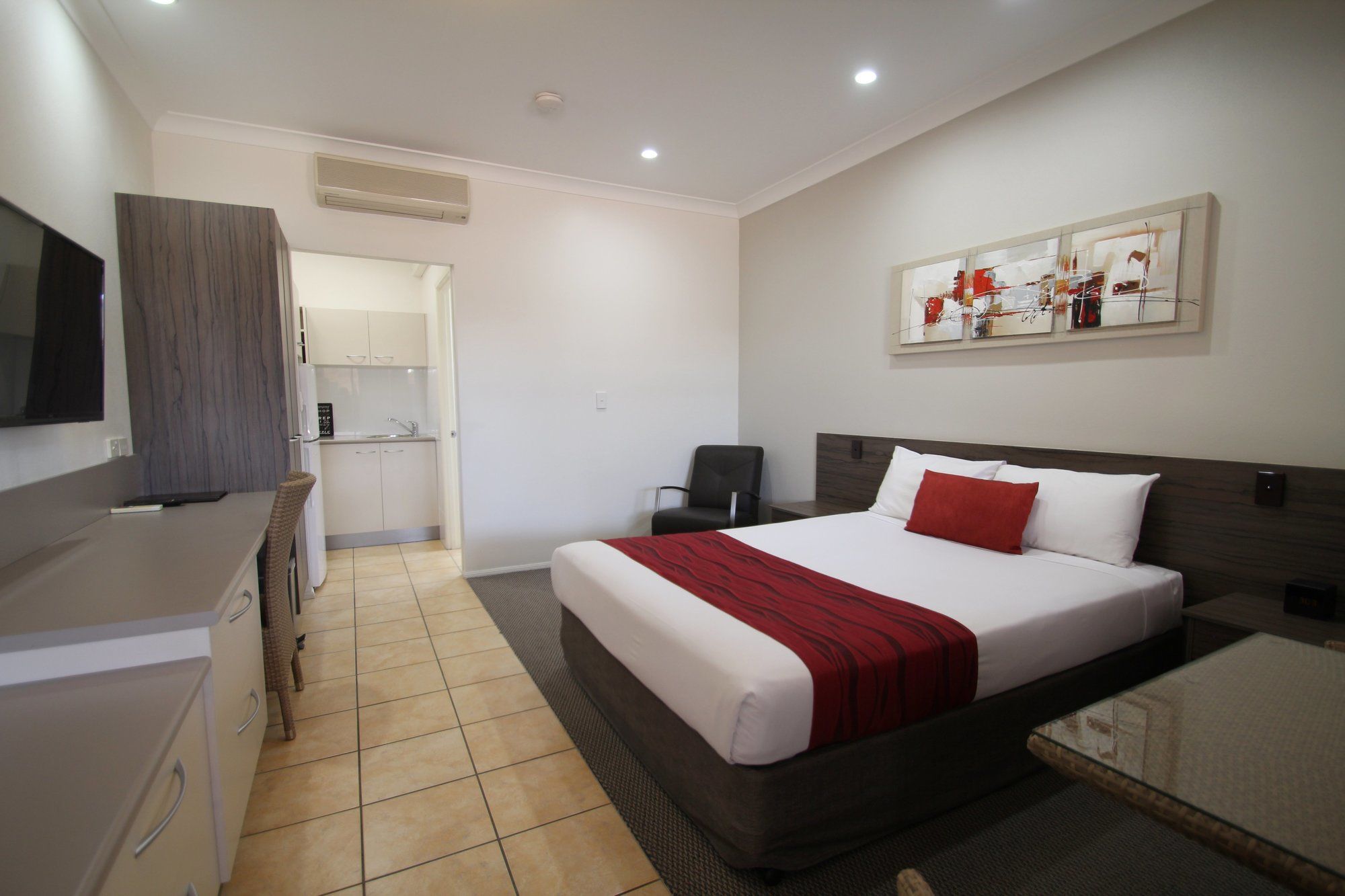 Midlander Motor Inn