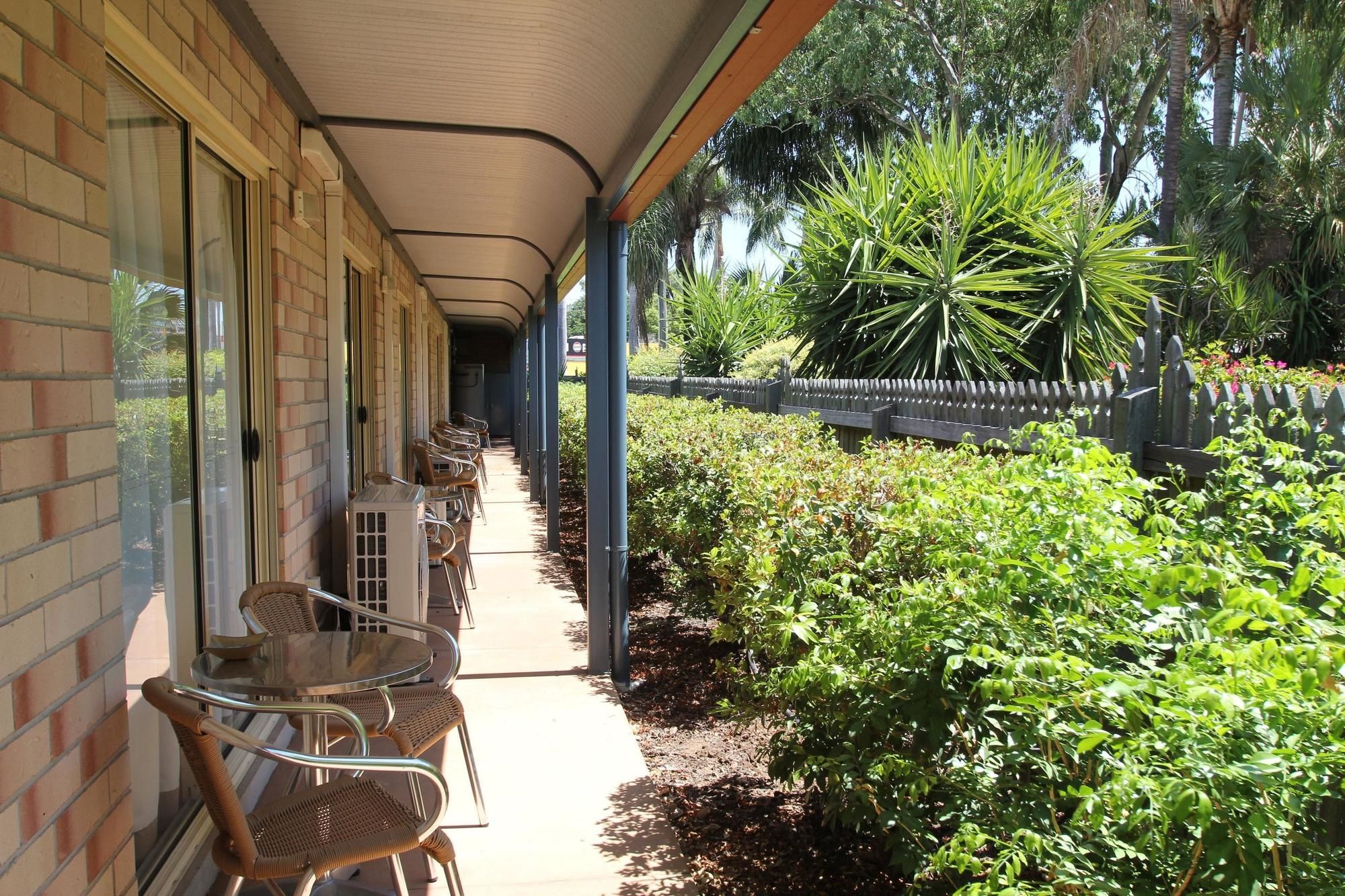 Midlander Motor Inn