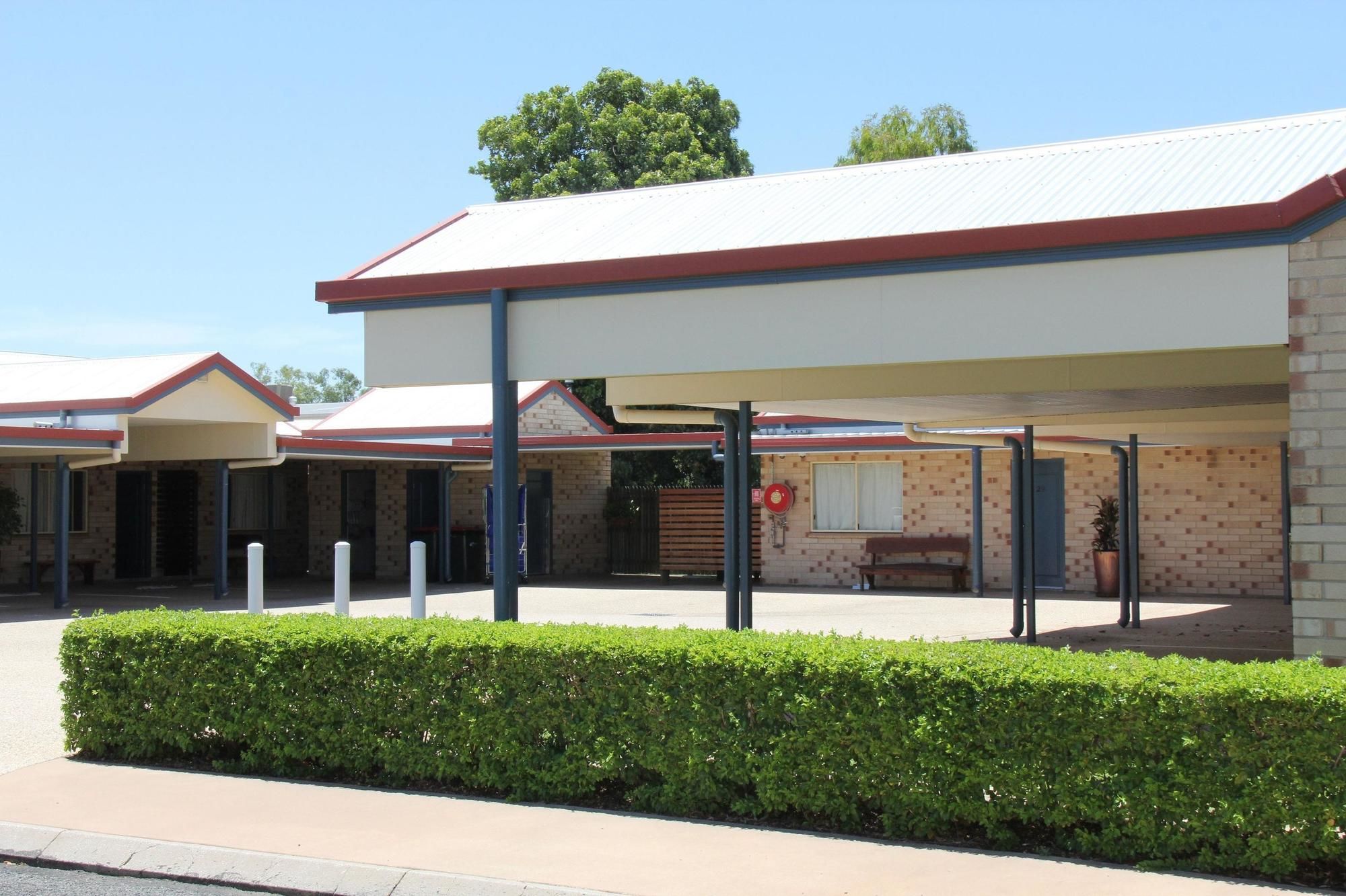 Midlander Motor Inn