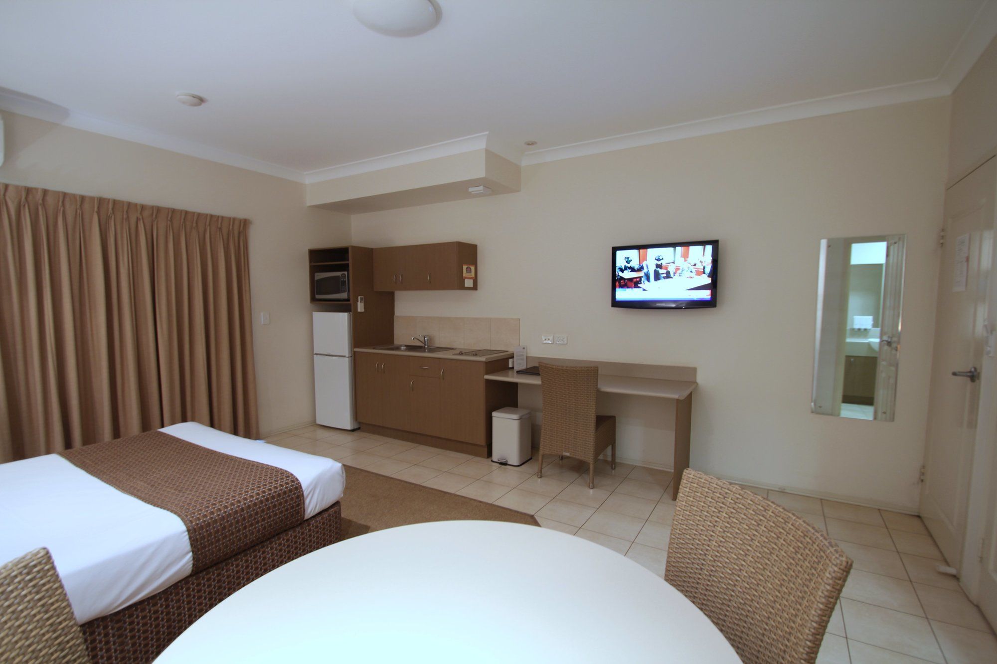 Midlander Motor Inn