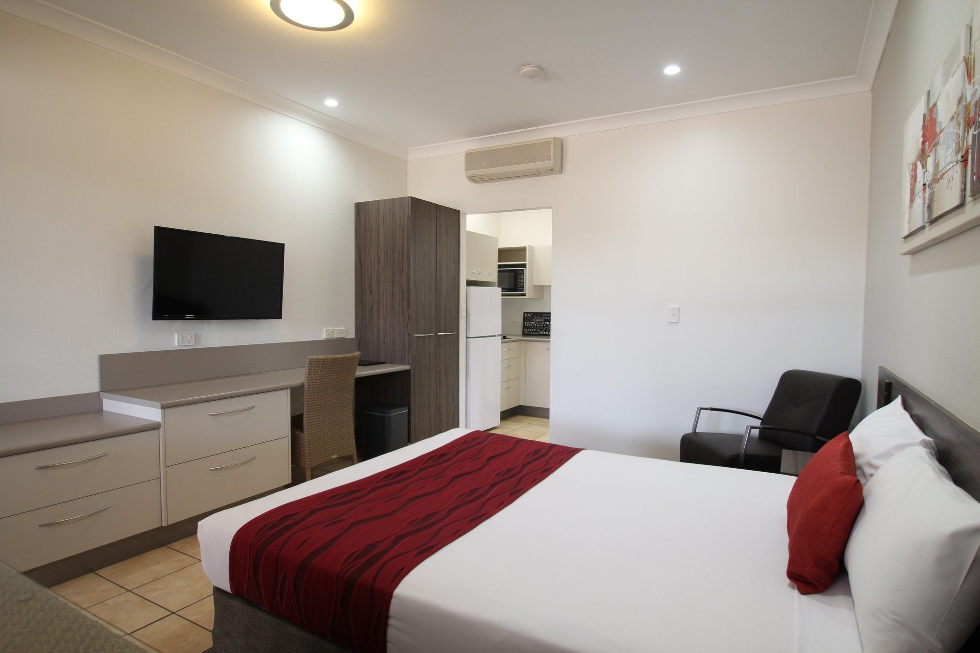 Midlander Motor Inn