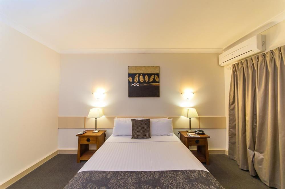 Emerald Maraboon Motor Inn