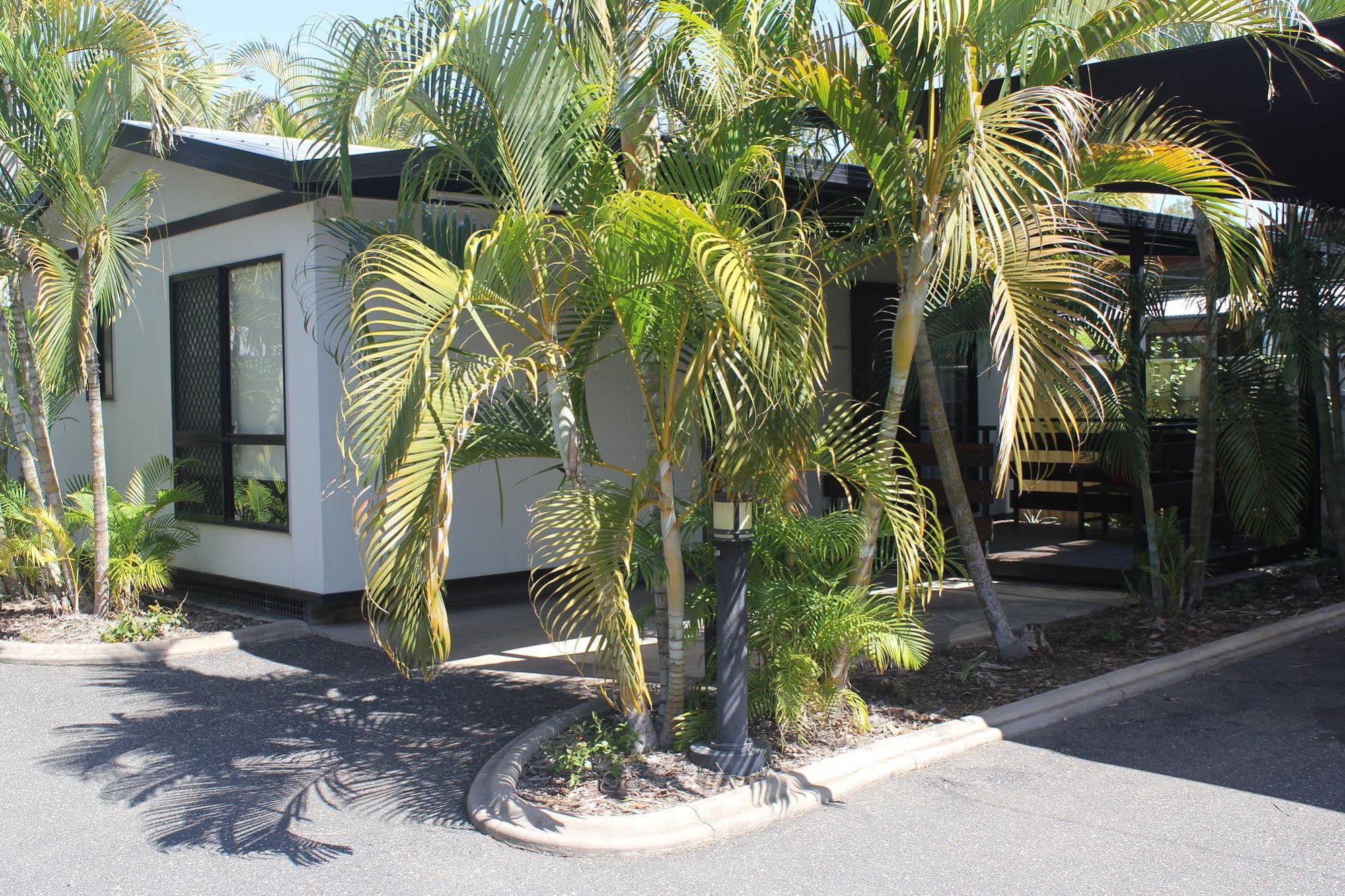 Emerald Motel Apartments