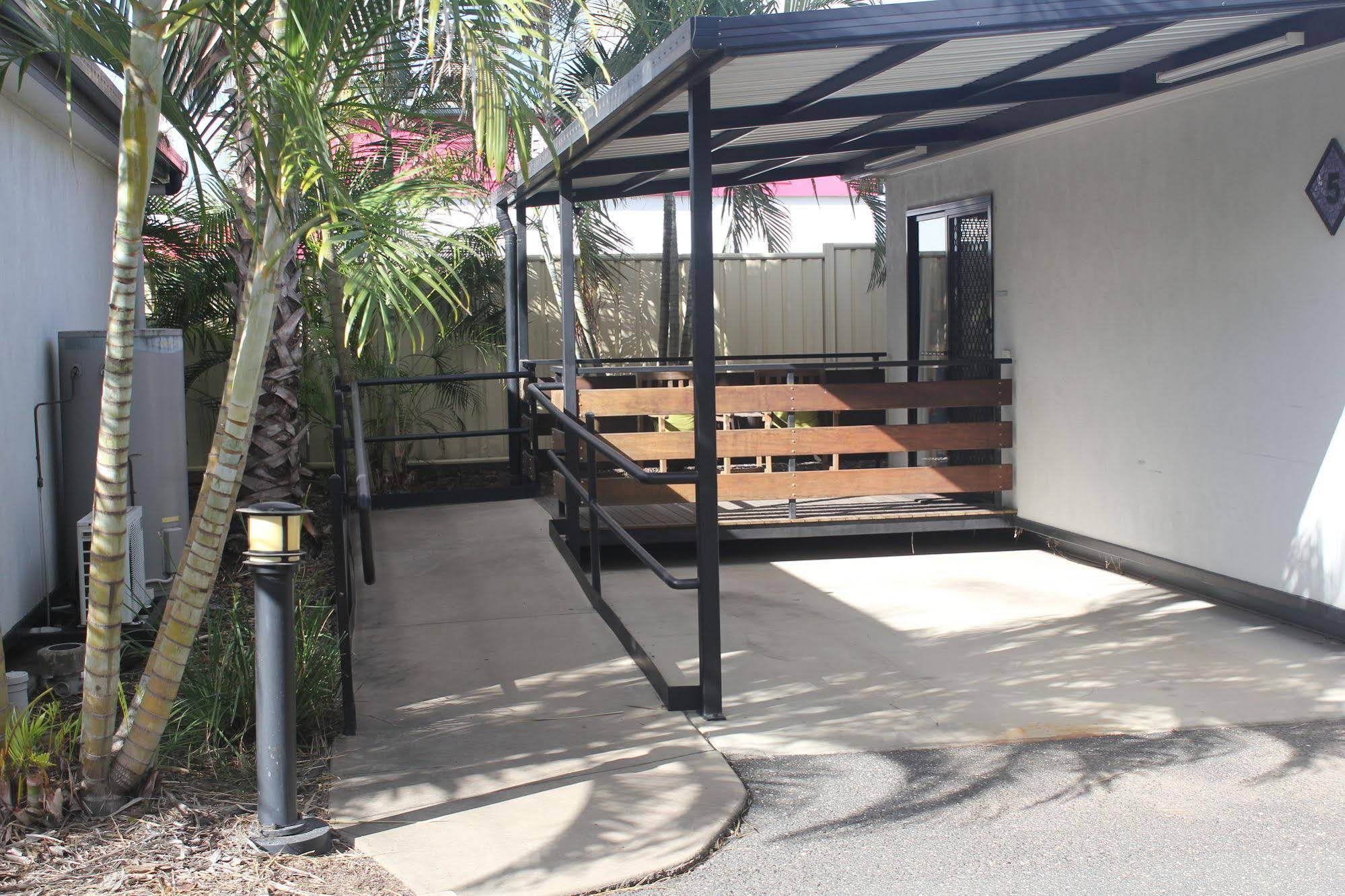 Emerald Motel Apartments