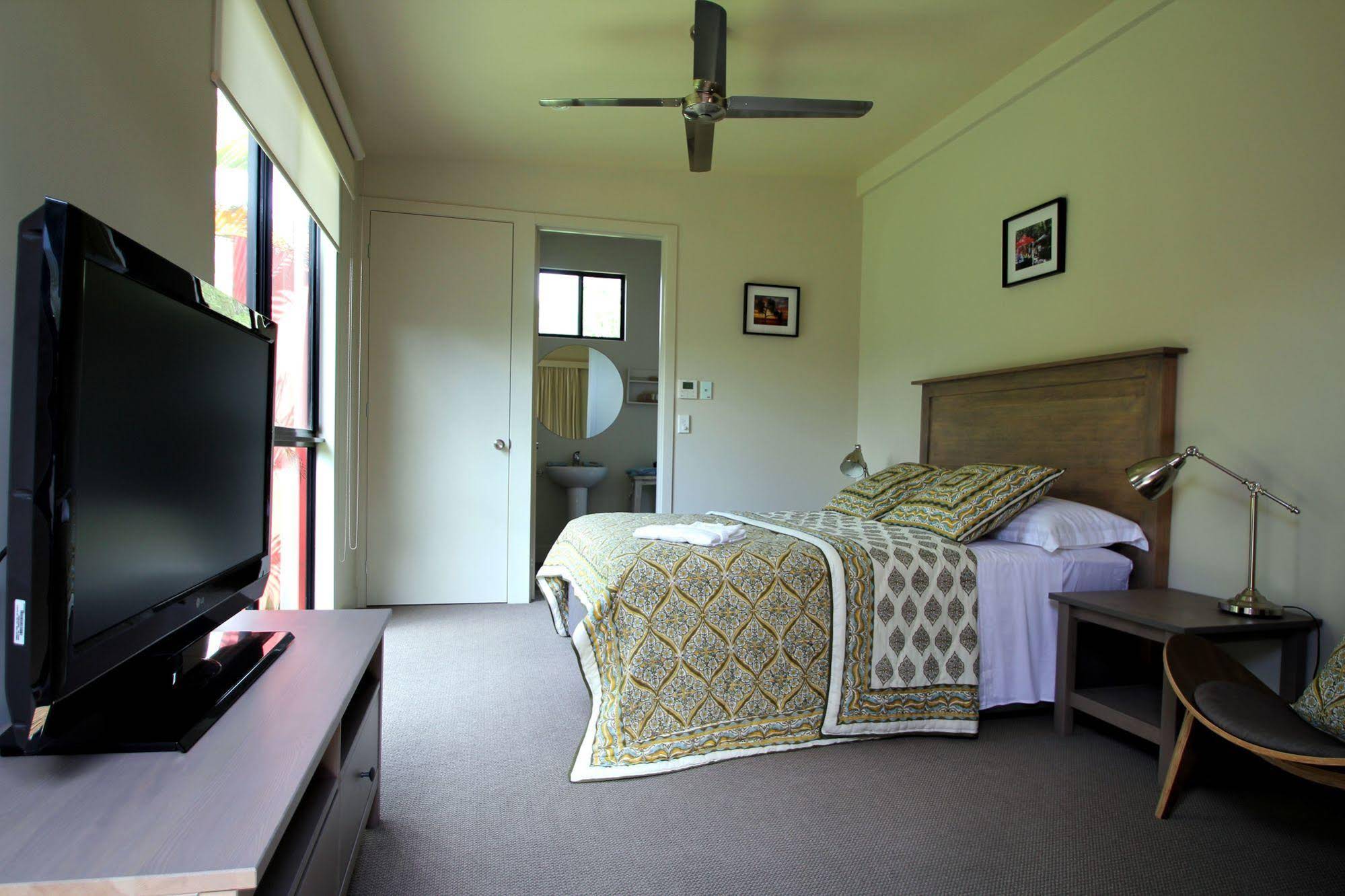 Phoenix Eumundi Bed & Breakfast
