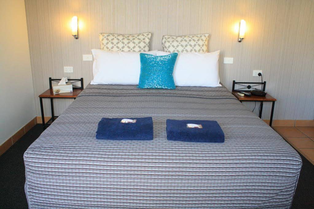 Gin Gin Central Motel