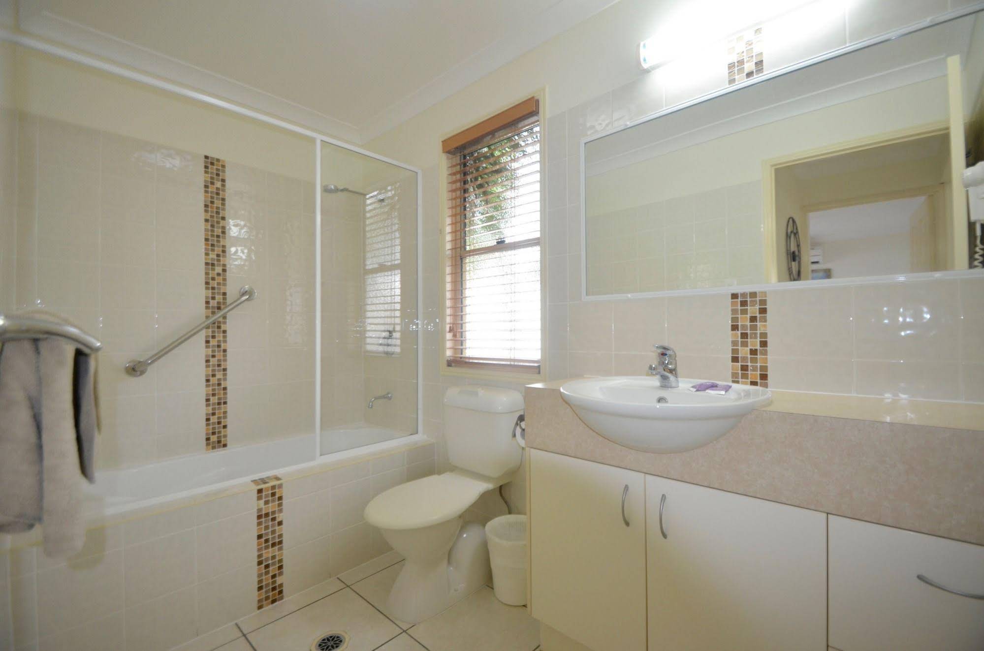 Barney Beach Accommodation Centre