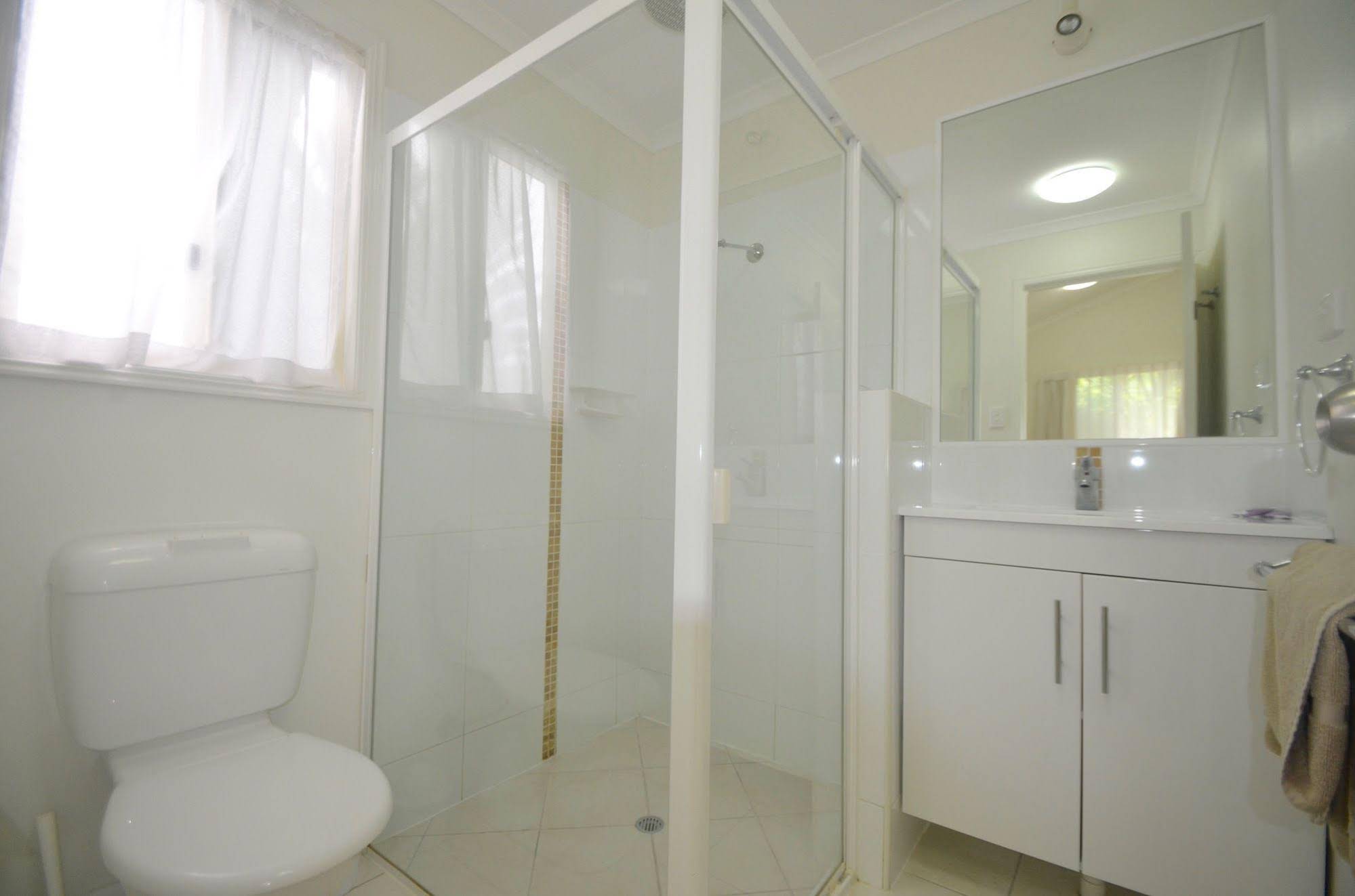 Barney Beach Accommodation Centre