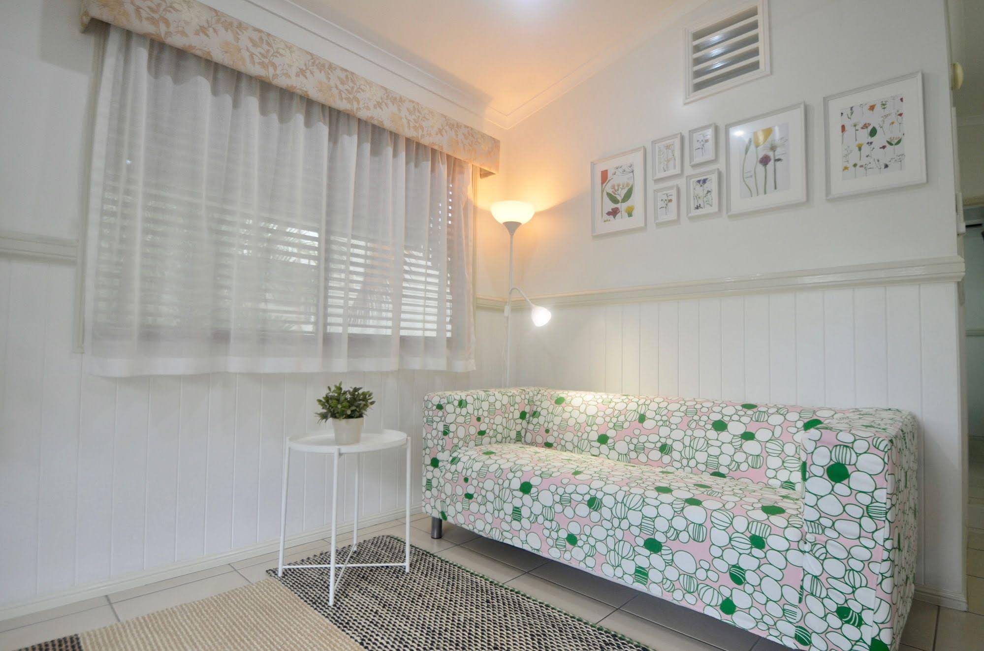 Barney Beach Accommodation Centre