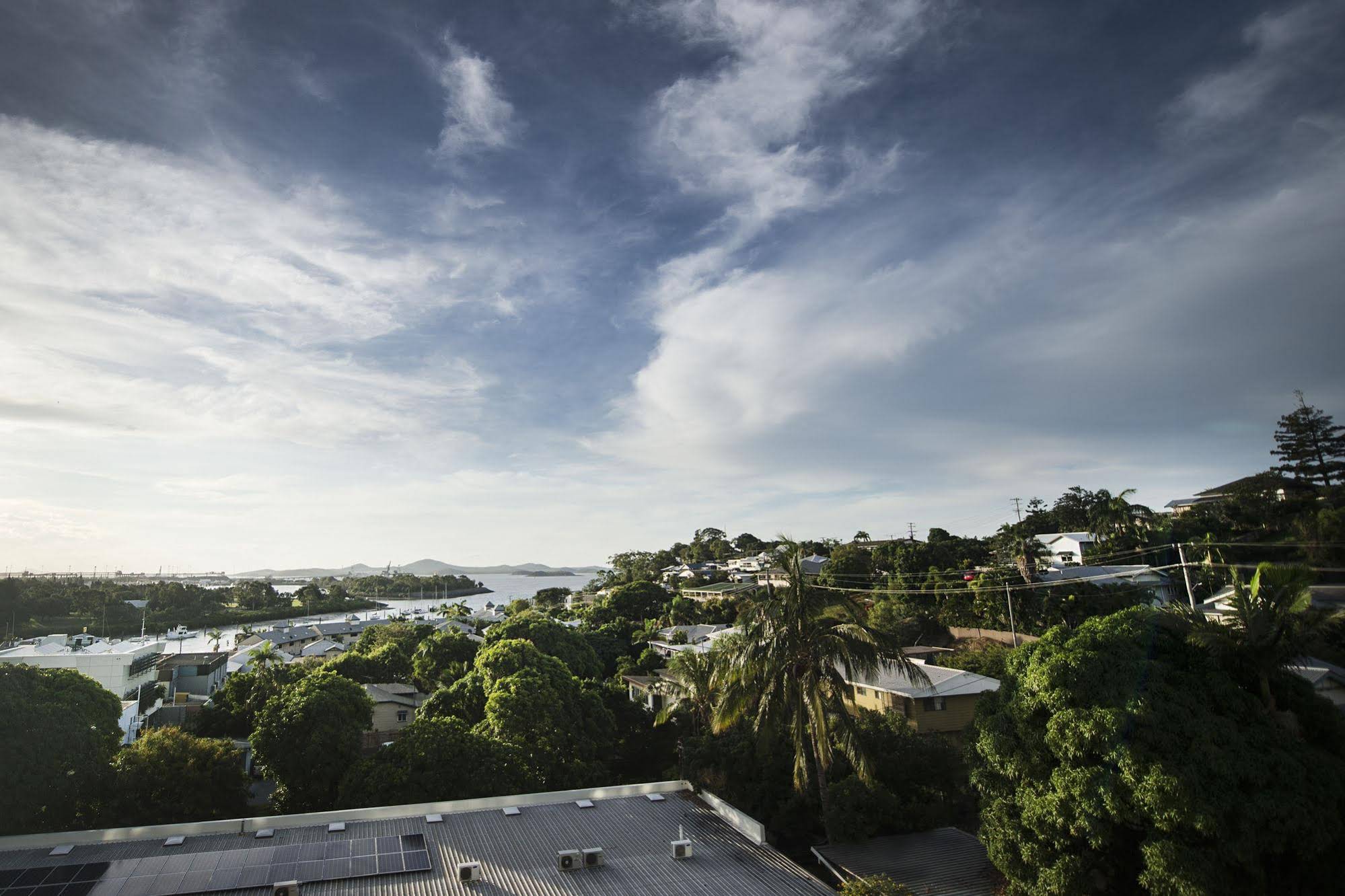 Curtis Central Apartments Hotel