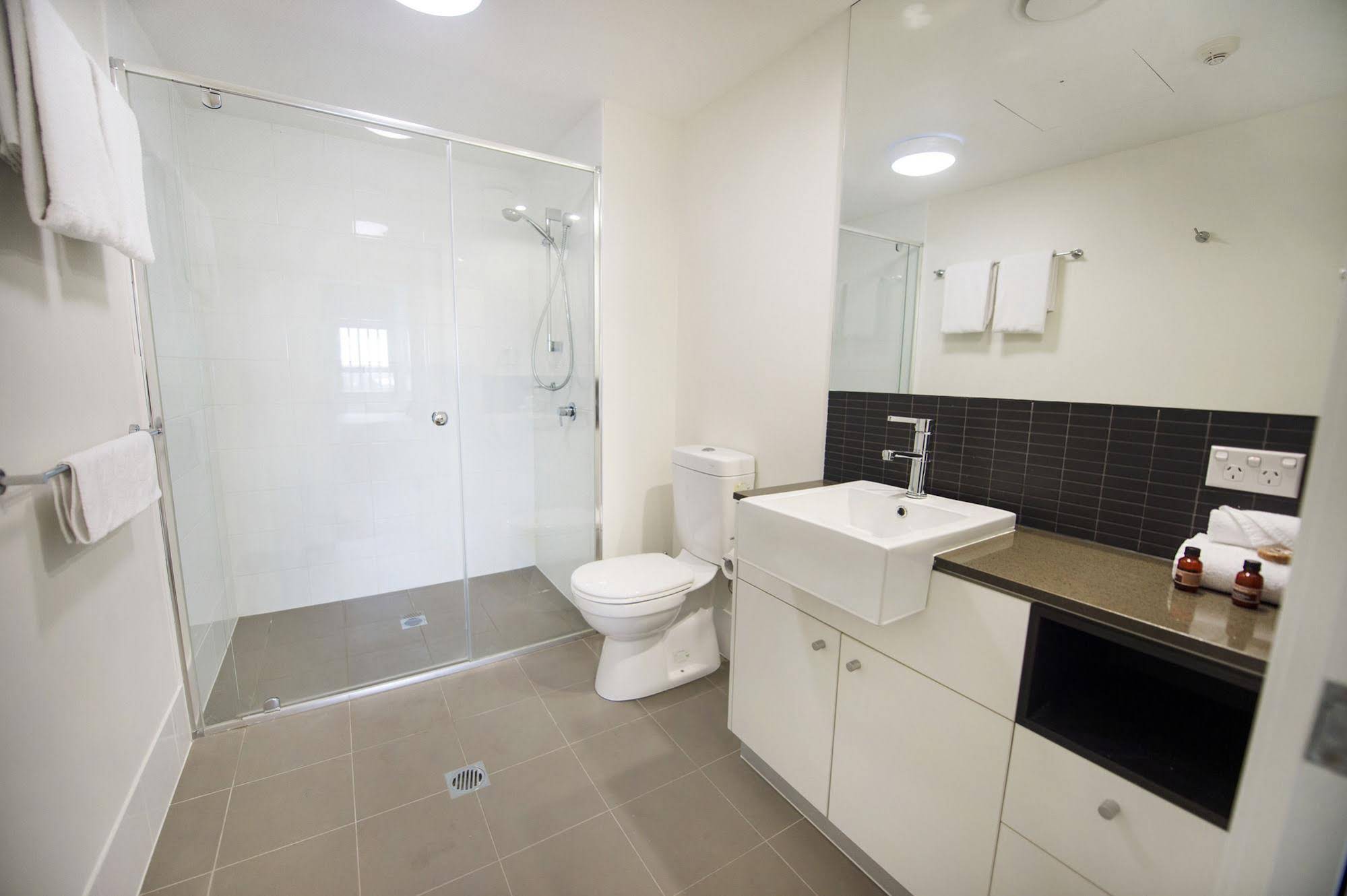 Curtis Central Apartments Hotel