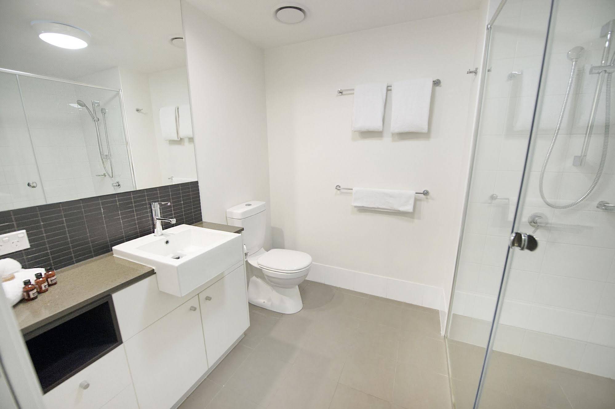 Curtis Central Apartments Hotel