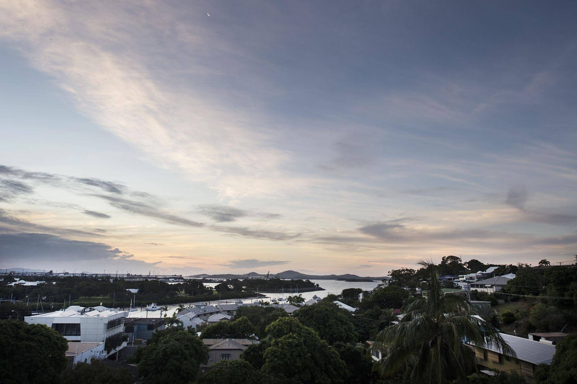 Curtis Central Apartments Hotel