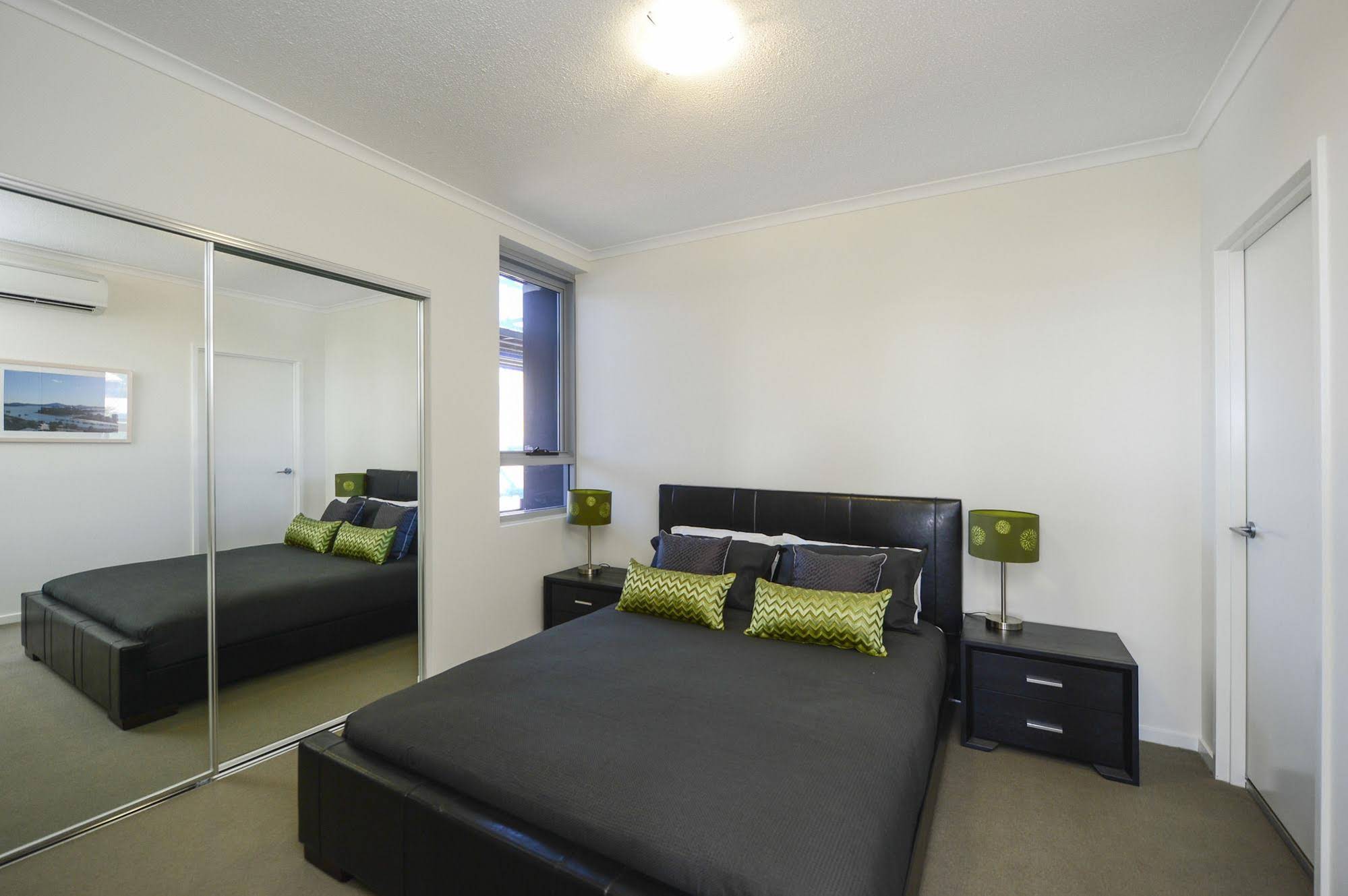 Curtis Central Apartments Hotel