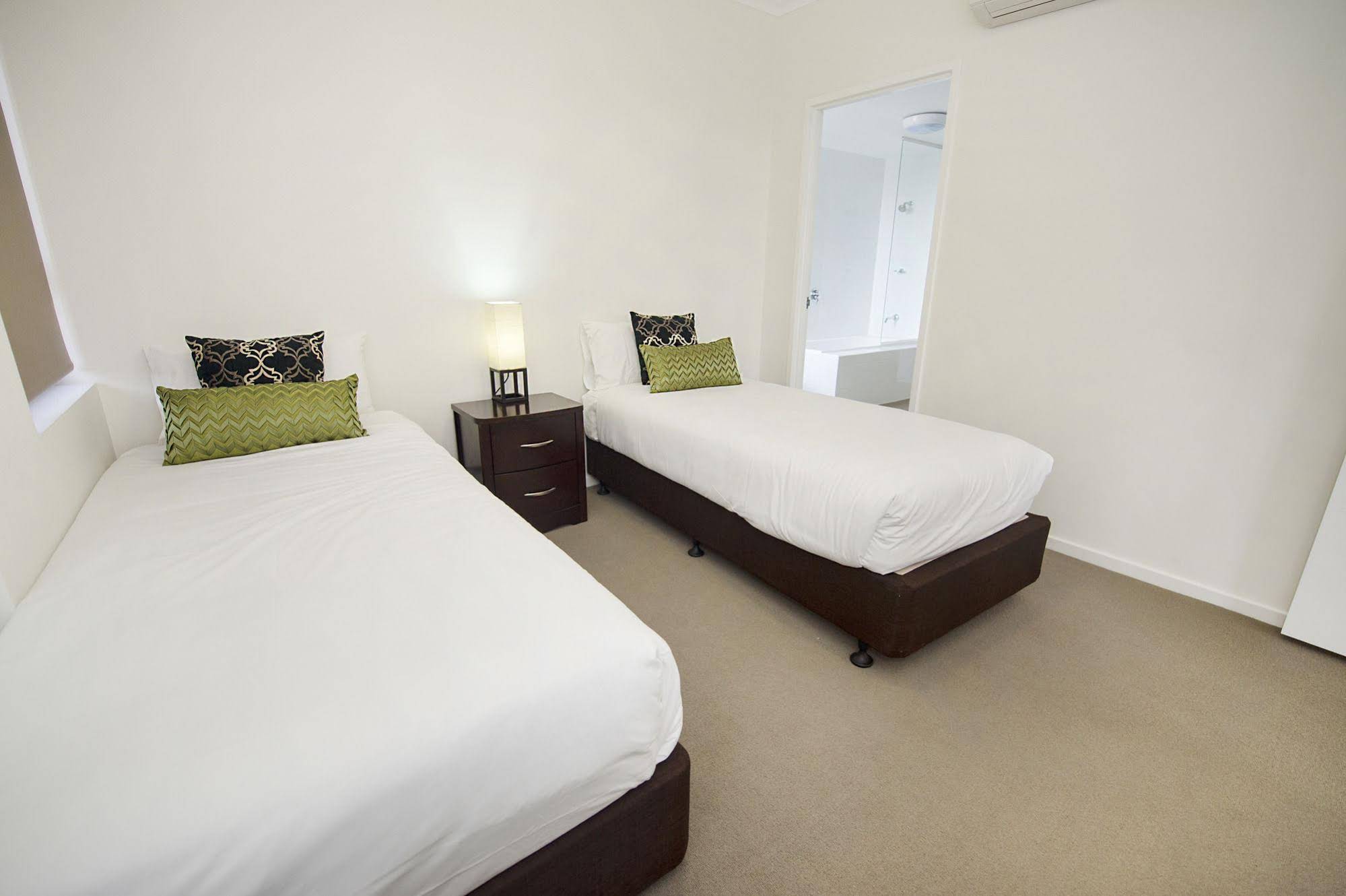 Curtis Central Apartments Hotel