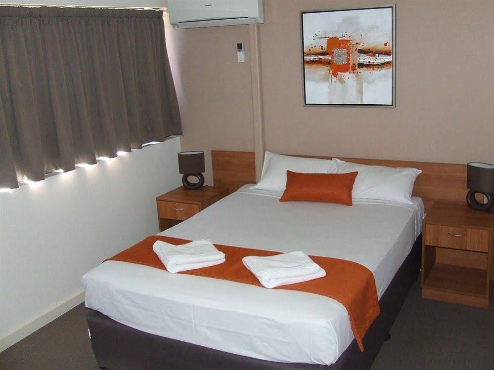 Gladstone Reef Hotel Motel