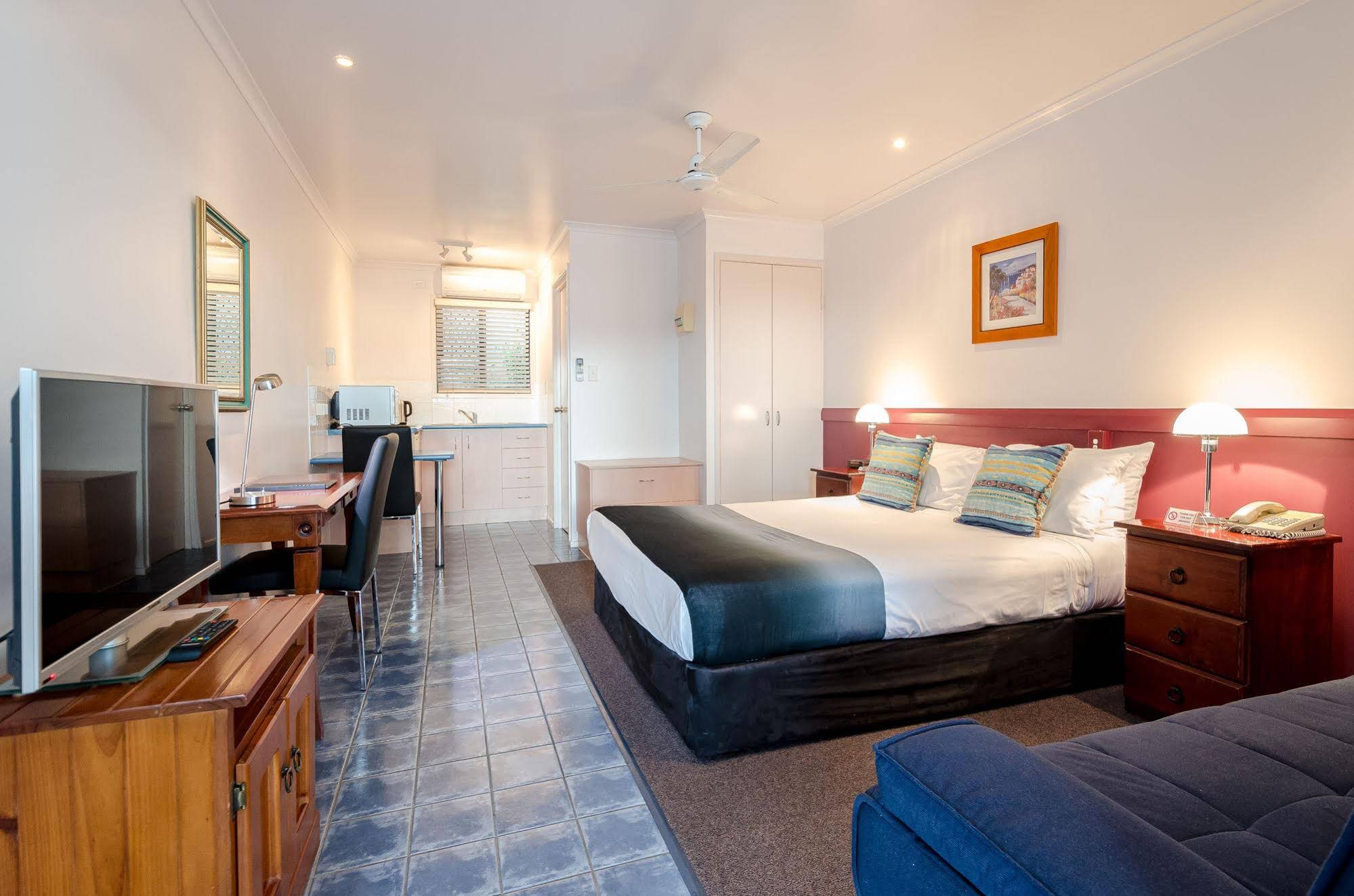 Xenia Central Studio Accommodation