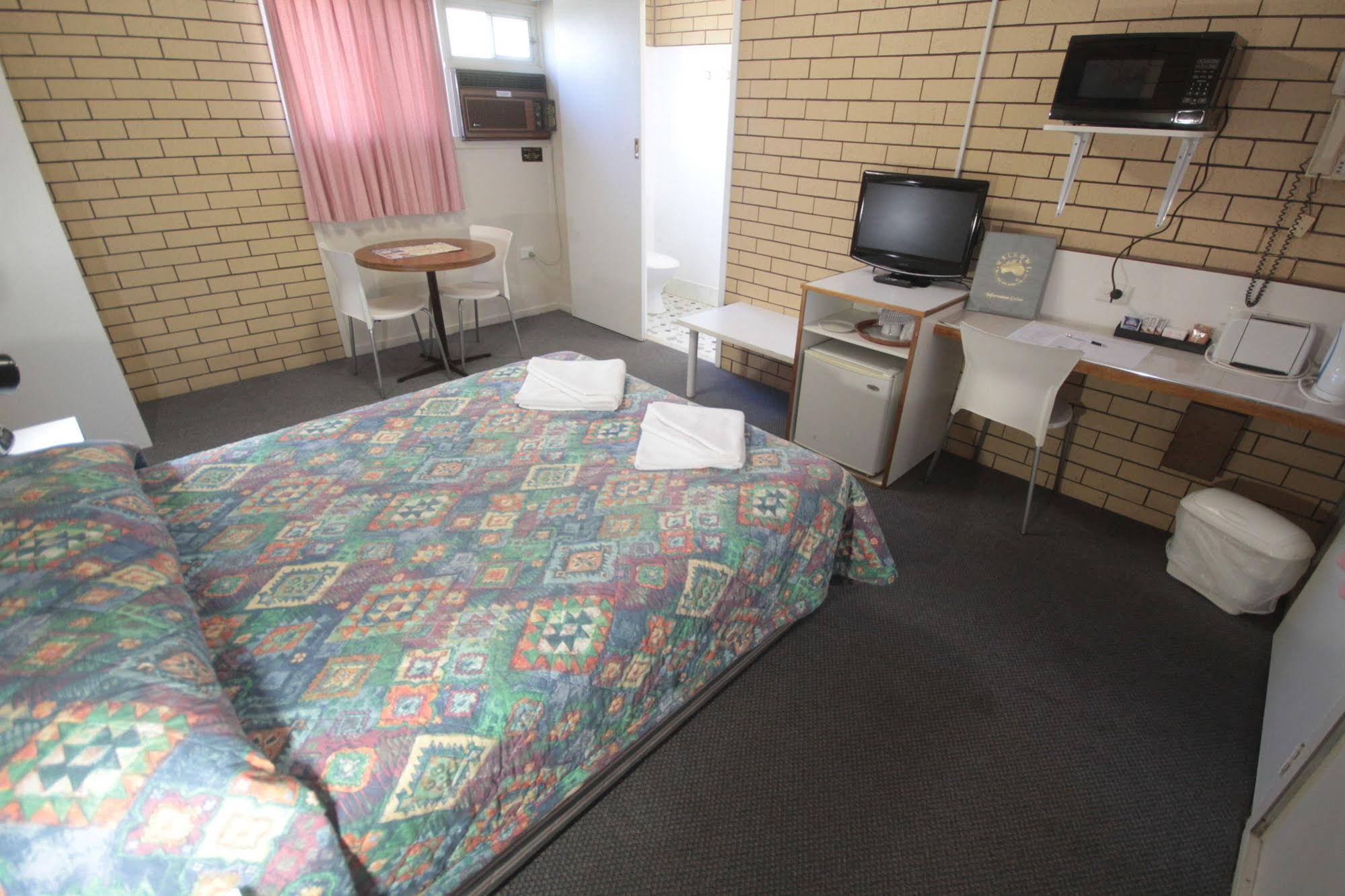 Binalong Motel