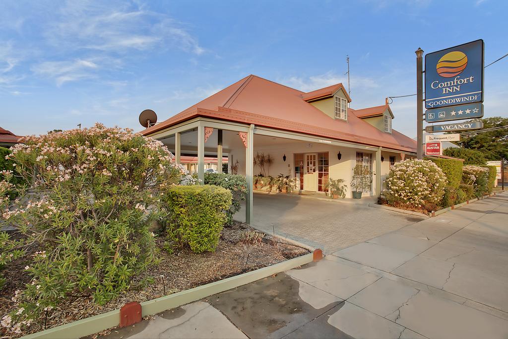 Pioneer Motel