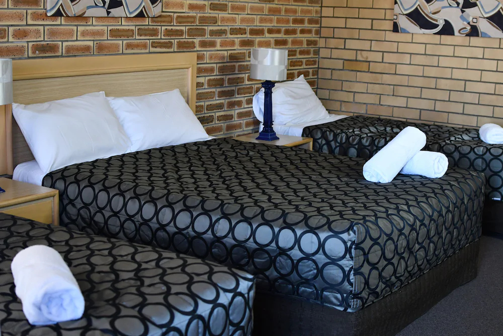 The Town House Motor Inn