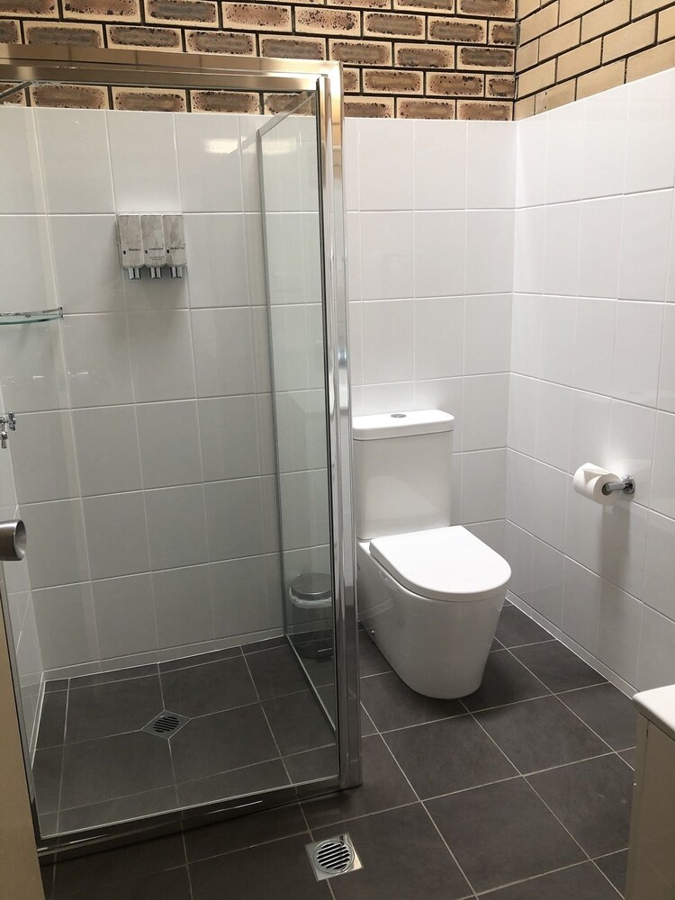 The Town House Motor Inn