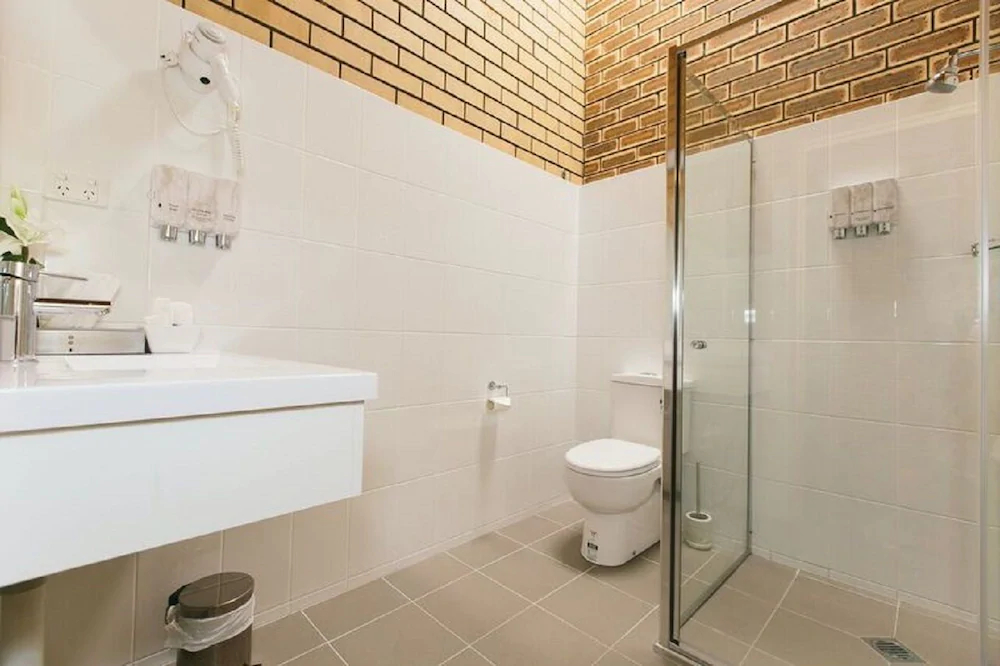 The Town House Motor Inn