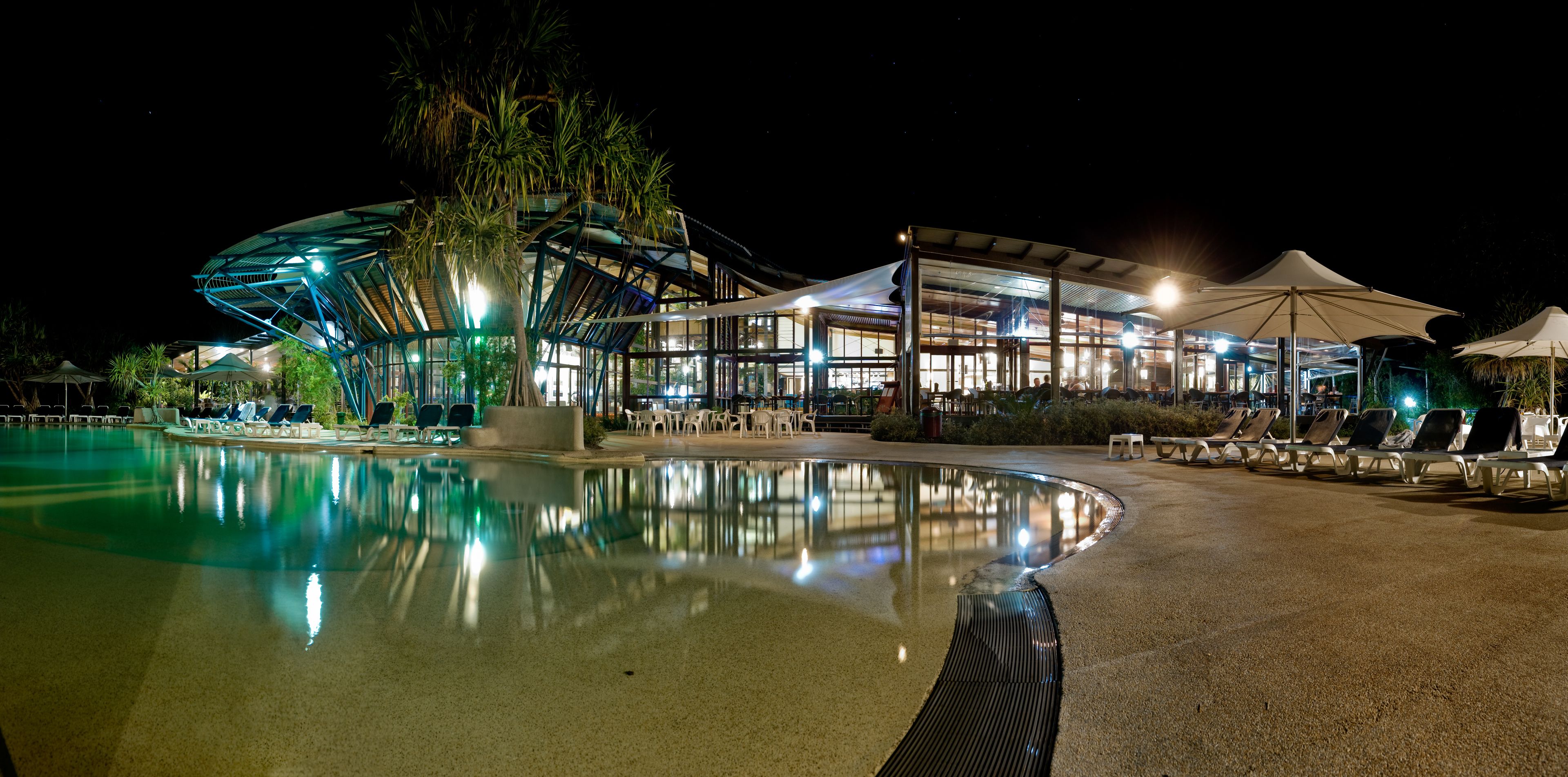 Kingfisher Bay Resort