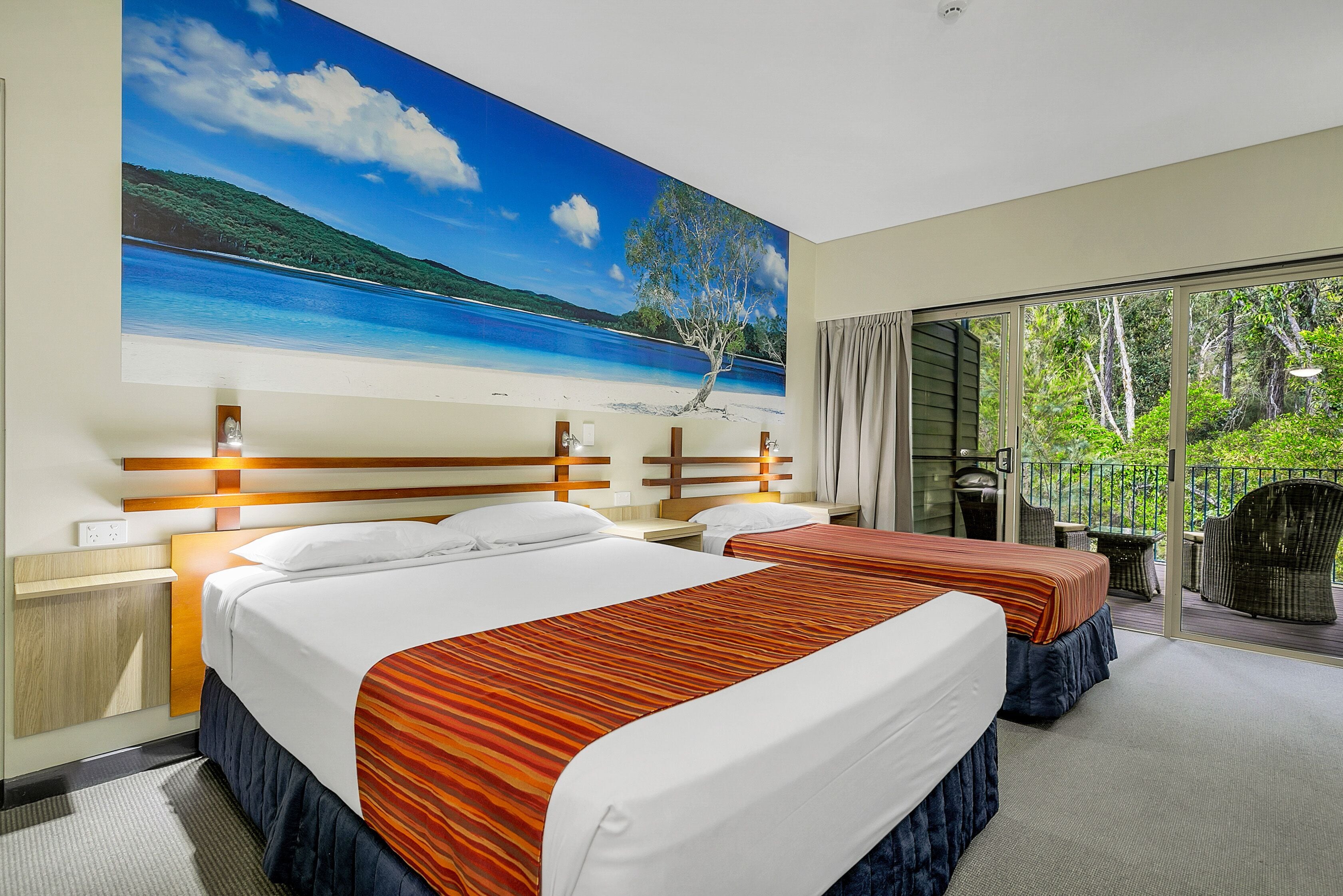Kingfisher Bay Resort