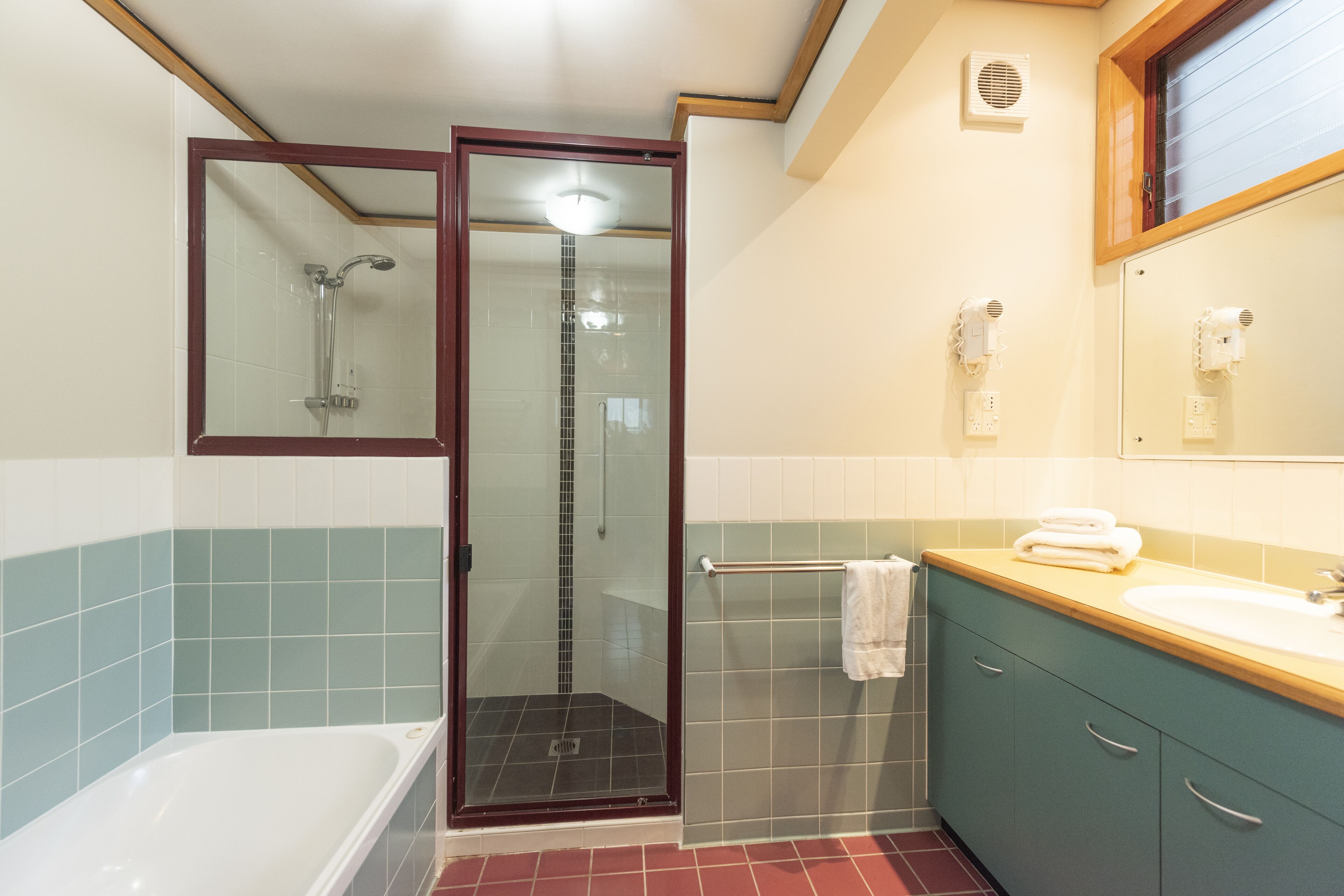 Kingfisher Bay Resort