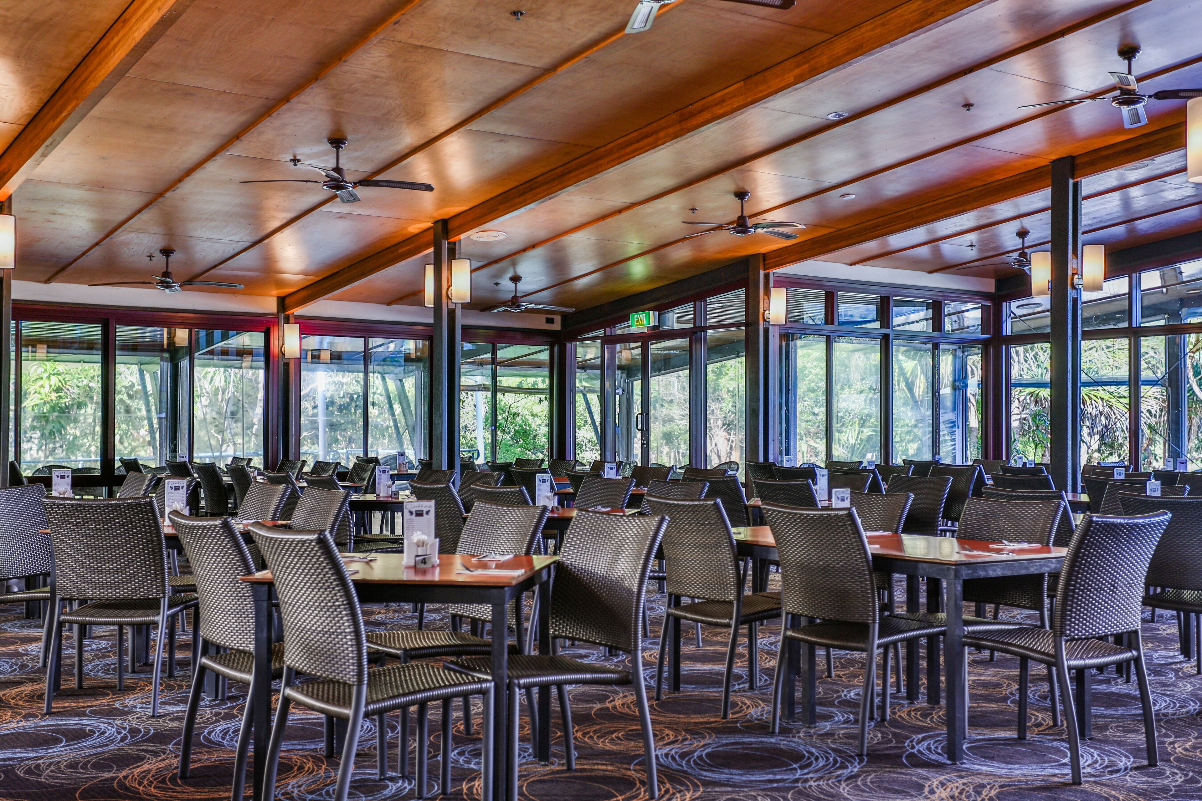 Kingfisher Bay Resort