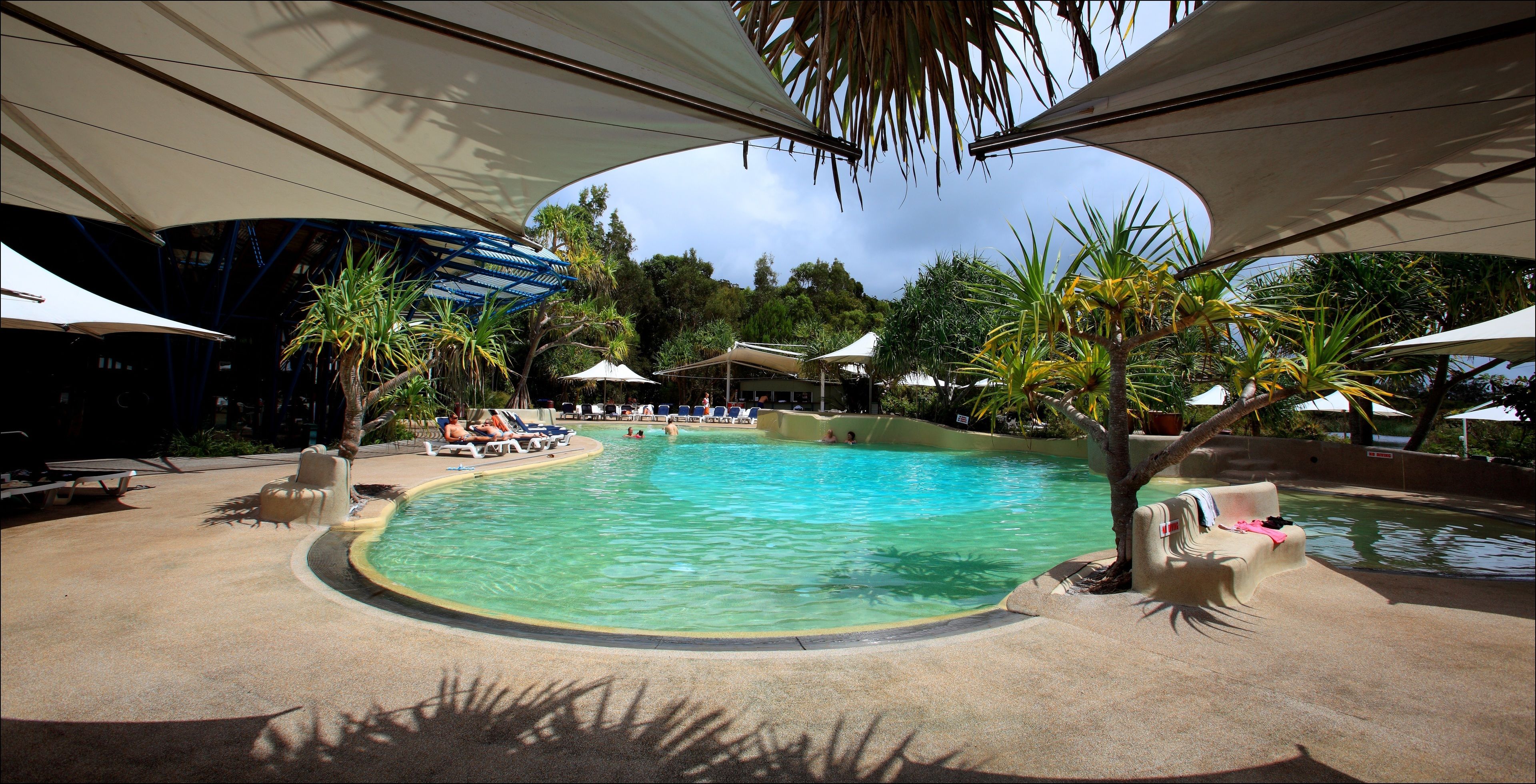 Kingfisher Bay Resort