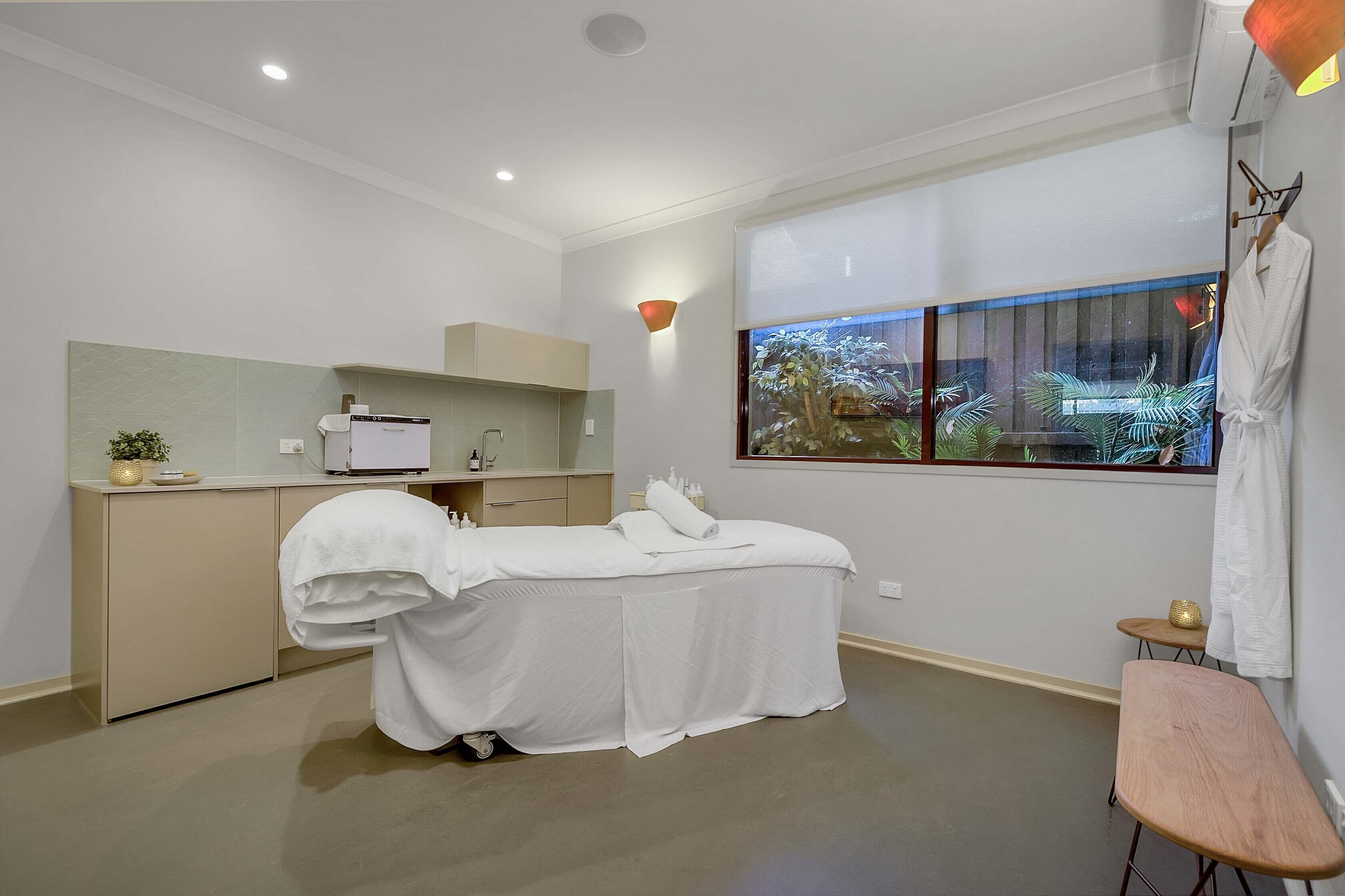Kingfisher Bay Resort